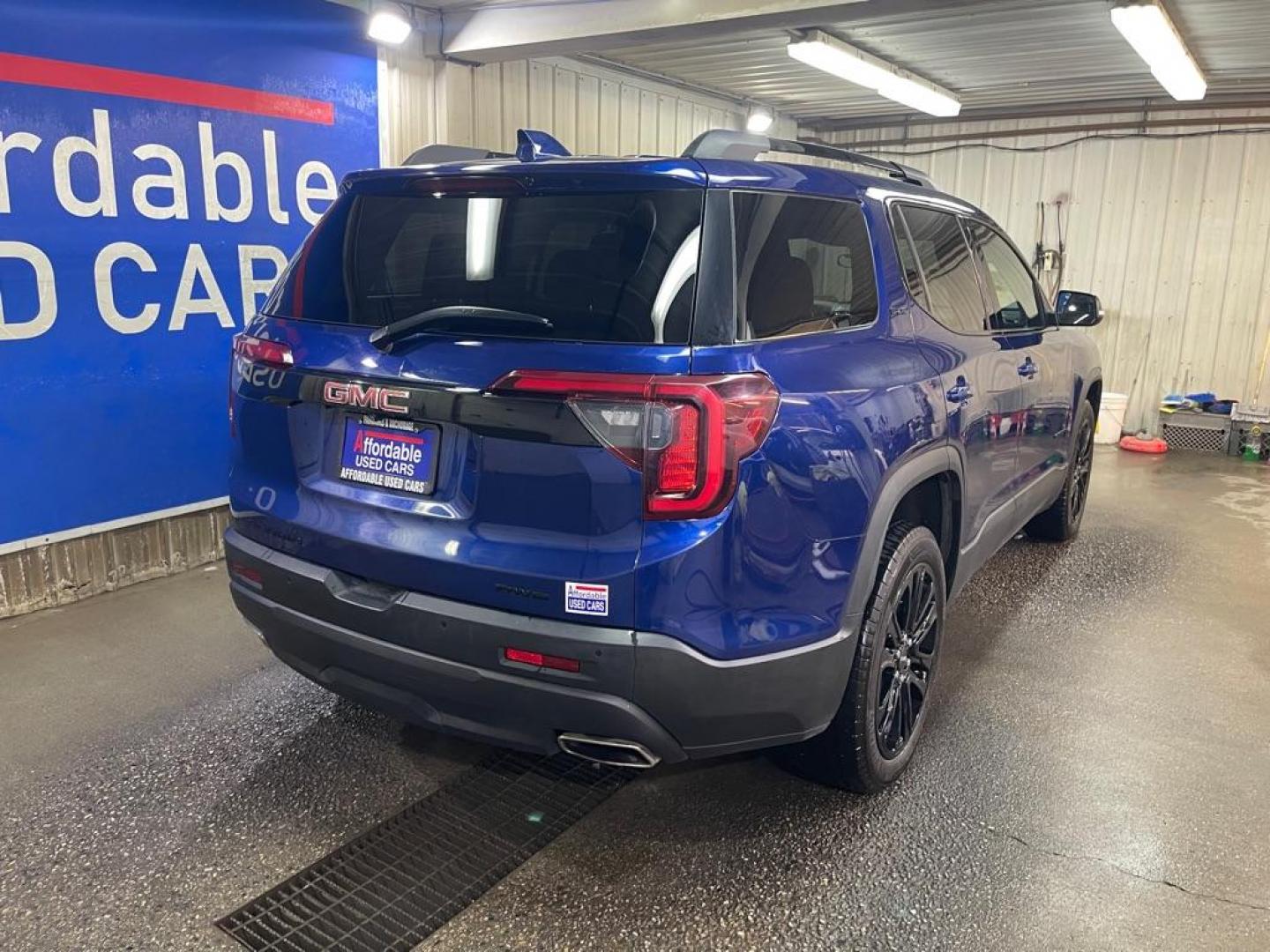 2023 BLUE GMC ACADIA SLE (1GKKNRL42PZ) with an 2.0L engine, Automatic transmission, located at 2525 S. Cushman, Fairbanks, AK, 99701, (907) 452-5707, 64.824036, -147.712311 - Photo#2