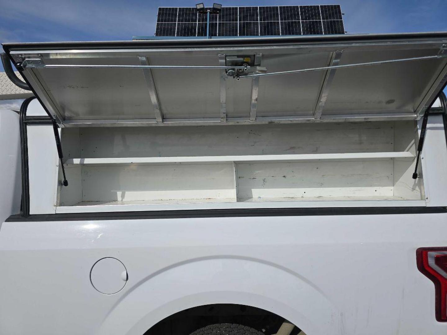 2019 WHITE FORD F150 XL (1FTMF1EB1KK) with an 3.3L engine, Automatic transmission, located at 2525 S. Cushman, Fairbanks, AK, 99701, (907) 452-5707, 64.824036, -147.712311 - Photo#5