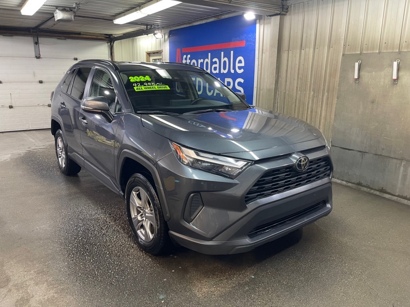 2024 GRAY TOYOTA RAV4 XLE XLE (2T3P1RFV5RW) with an 2.5L engine, Automatic transmission, located at 2525 S. Cushman, Fairbanks, AK, 99701, (907) 452-5707, 64.824036, -147.712311- Photo#0