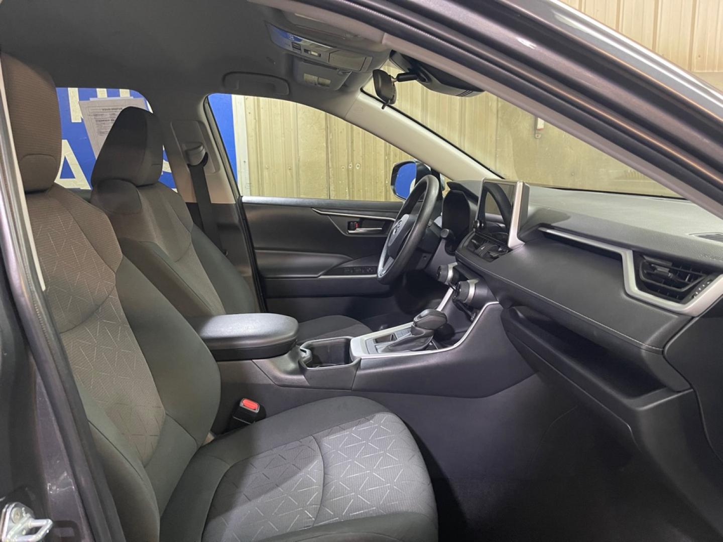 2024 GRAY TOYOTA RAV4 XLE XLE (2T3P1RFV5RW) with an 2.5L engine, Automatic transmission, located at 2525 S. Cushman, Fairbanks, AK, 99701, (907) 452-5707, 64.824036, -147.712311- Photo#3