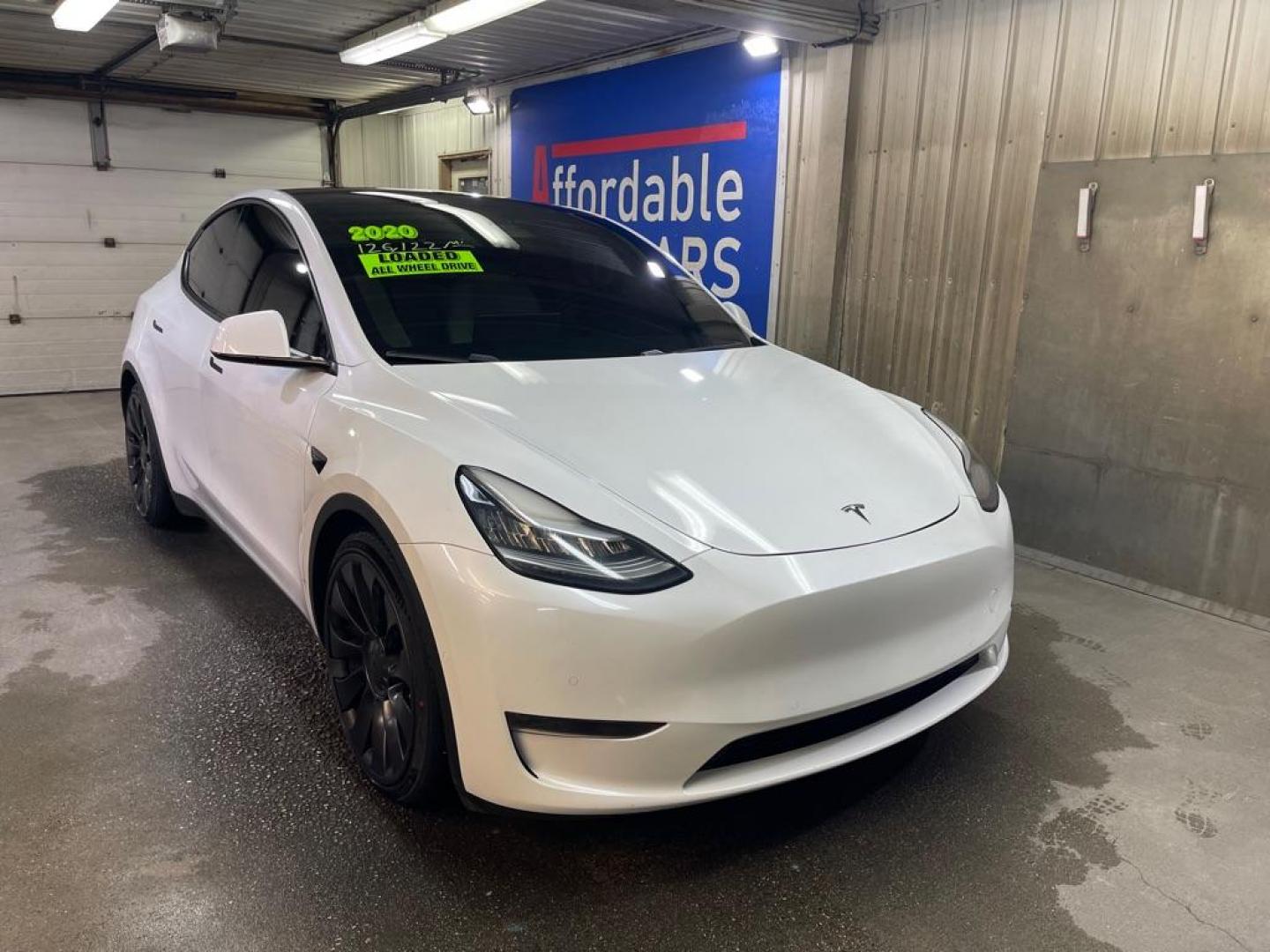 2020 WHITE TESLA MODEL Y (5YJYGDEF5LF) , Continuously Variable transmission, located at 2525 S. Cushman, Fairbanks, AK, 99701, (907) 452-5707, 64.824036, -147.712311 - Photo#0