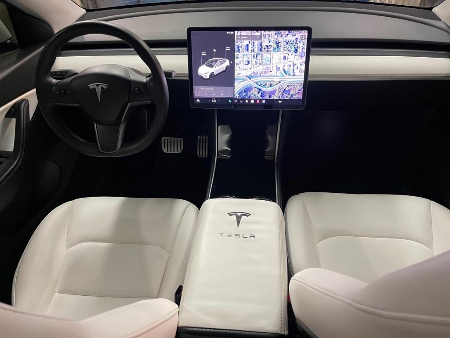 2020 WHITE TESLA MODEL Y (5YJYGDEF5LF) , Continuously Variable transmission, located at 2525 S. Cushman, Fairbanks, AK, 99701, (907) 452-5707, 64.824036, -147.712311 - Photo#5