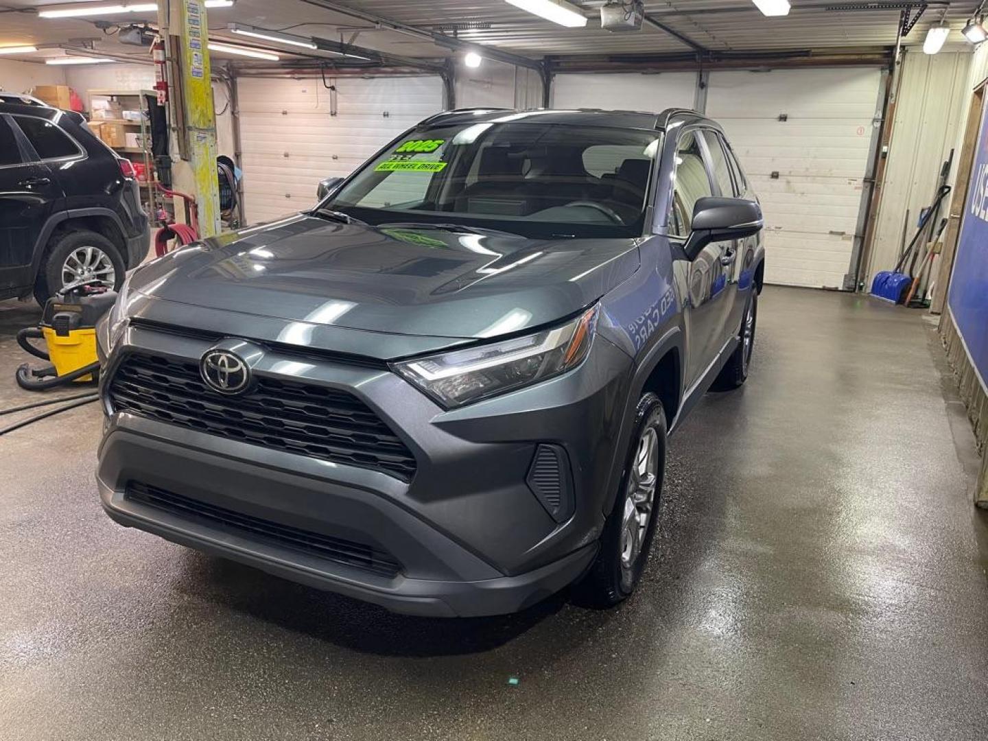 2025 GRAY TOYOTA RAV4 XLE (2T3P1RFVXSW) with an 2.5L engine, Automatic transmission, located at 2525 S. Cushman, Fairbanks, AK, 99701, (907) 452-5707, 64.824036, -147.712311 - Photo#1