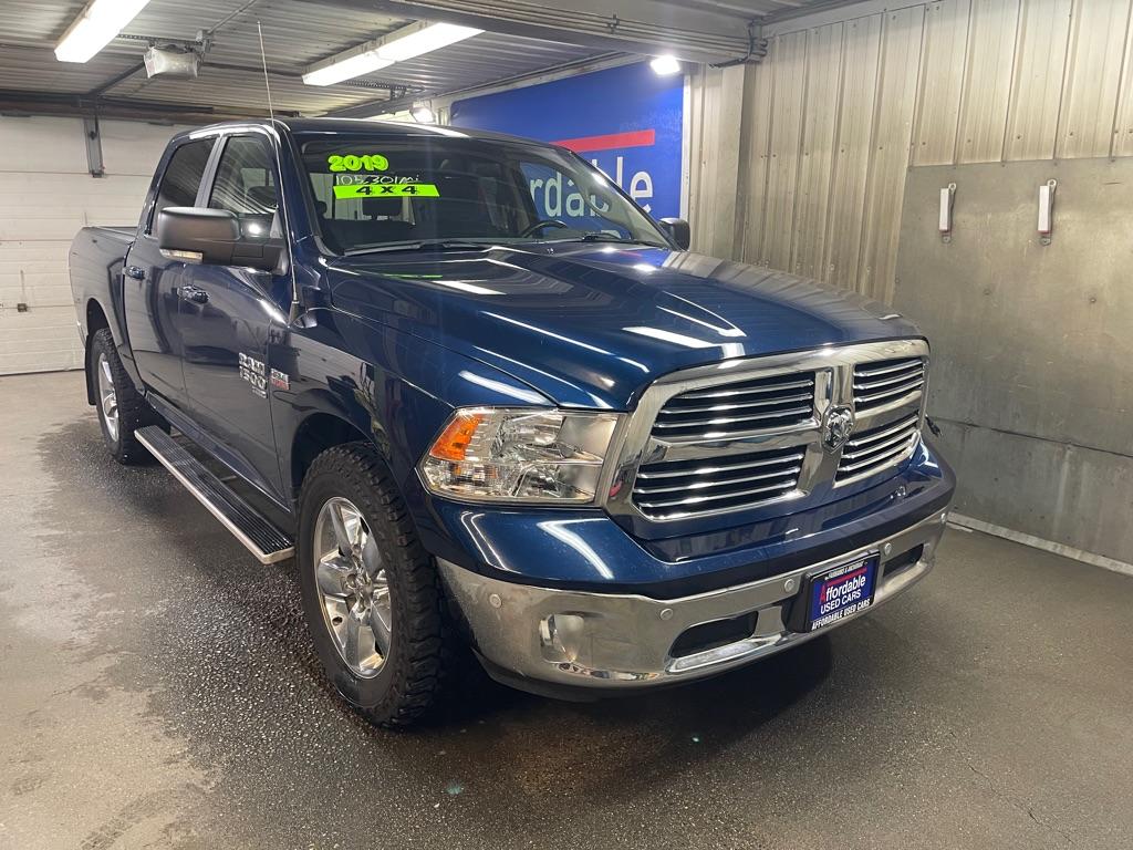 photo of 2019 RAM 1500 CLASSIC SLT