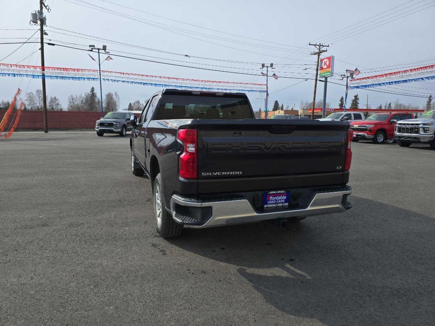 2023 BLACK CHEVROLET SILVERADO 1500 LT (1GCUDDED7PZ) with an 5.3L engine, Automatic transmission, located at 2525 S. Cushman, Fairbanks, AK, 99701, (907) 452-5707, 64.824036, -147.712311 - Photo#1