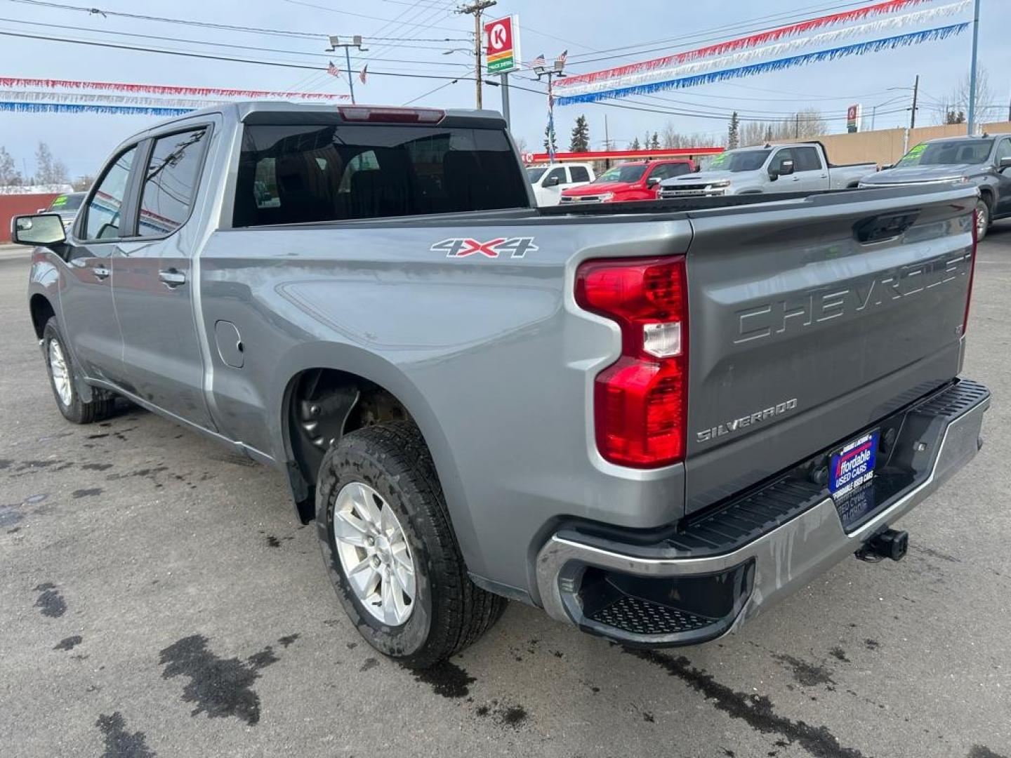2023 SILVER CHEVROLET SILVERADO 1500 LT (1GCUDDED7PZ) with an 5.3L engine, Automatic transmission, located at 2525 S. Cushman, Fairbanks, AK, 99701, (907) 452-5707, 64.824036, -147.712311 - Photo#3