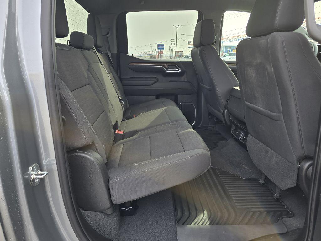 photo of 2023 CHEVROLET SILVERADO 1500 LT