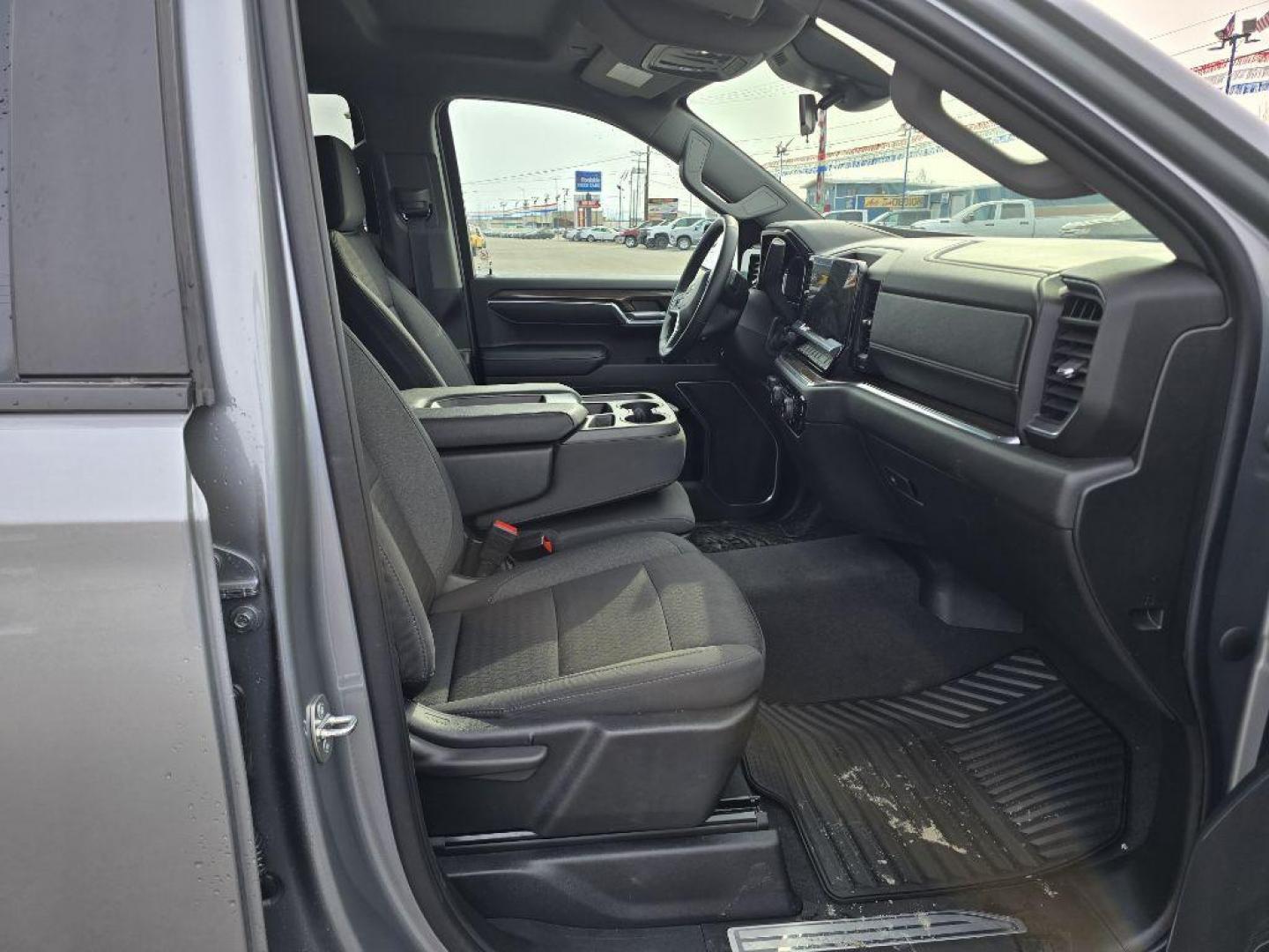 2023 SILVER CHEVROLET SILVERADO 1500 LT (1GCUDDED8PZ) with an 5.3L engine, Automatic transmission, located at 2525 S. Cushman, Fairbanks, AK, 99701, (907) 452-5707, 64.824036, -147.712311 - Photo#1