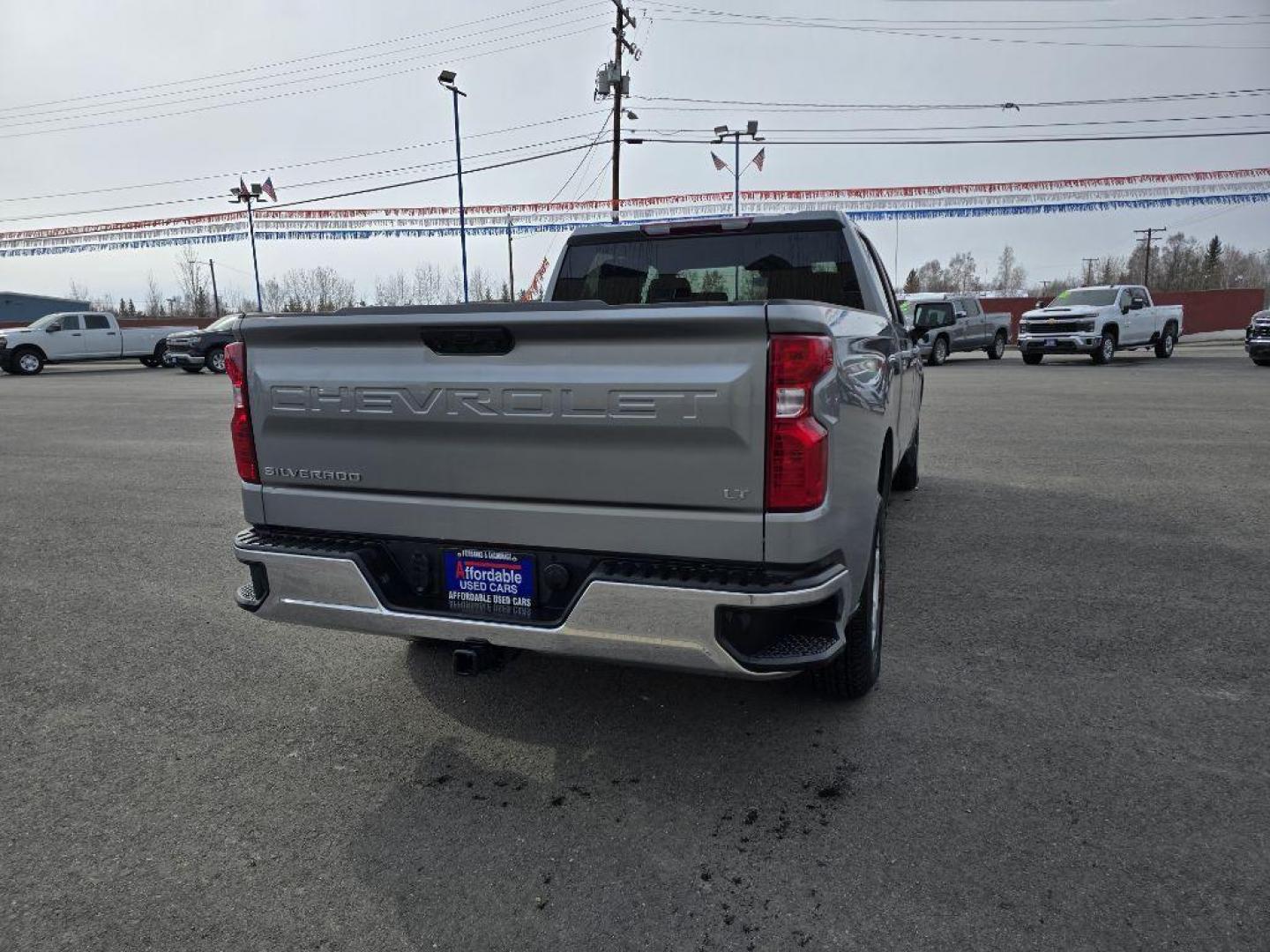 2023 SILVER CHEVROLET SILVERADO 1500 LT (1GCUDDED8PZ) with an 5.3L engine, Automatic transmission, located at 2525 S. Cushman, Fairbanks, AK, 99701, (907) 452-5707, 64.824036, -147.712311 - Photo#4