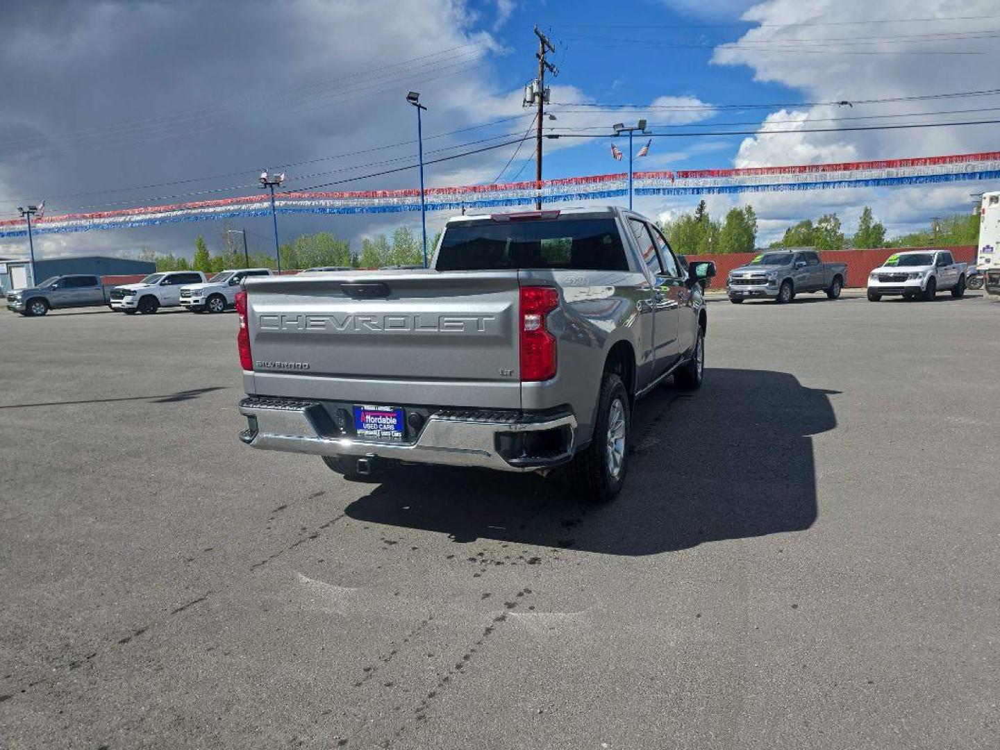 2023 SILVER CHEVROLET SILVERADO 1500 LT (1GCUDDED2PZ) with an 5.3L engine, Automatic transmission, located at 2525 S. Cushman, Fairbanks, AK, 99701, (907) 452-5707, 64.824036, -147.712311 - Photo#1
