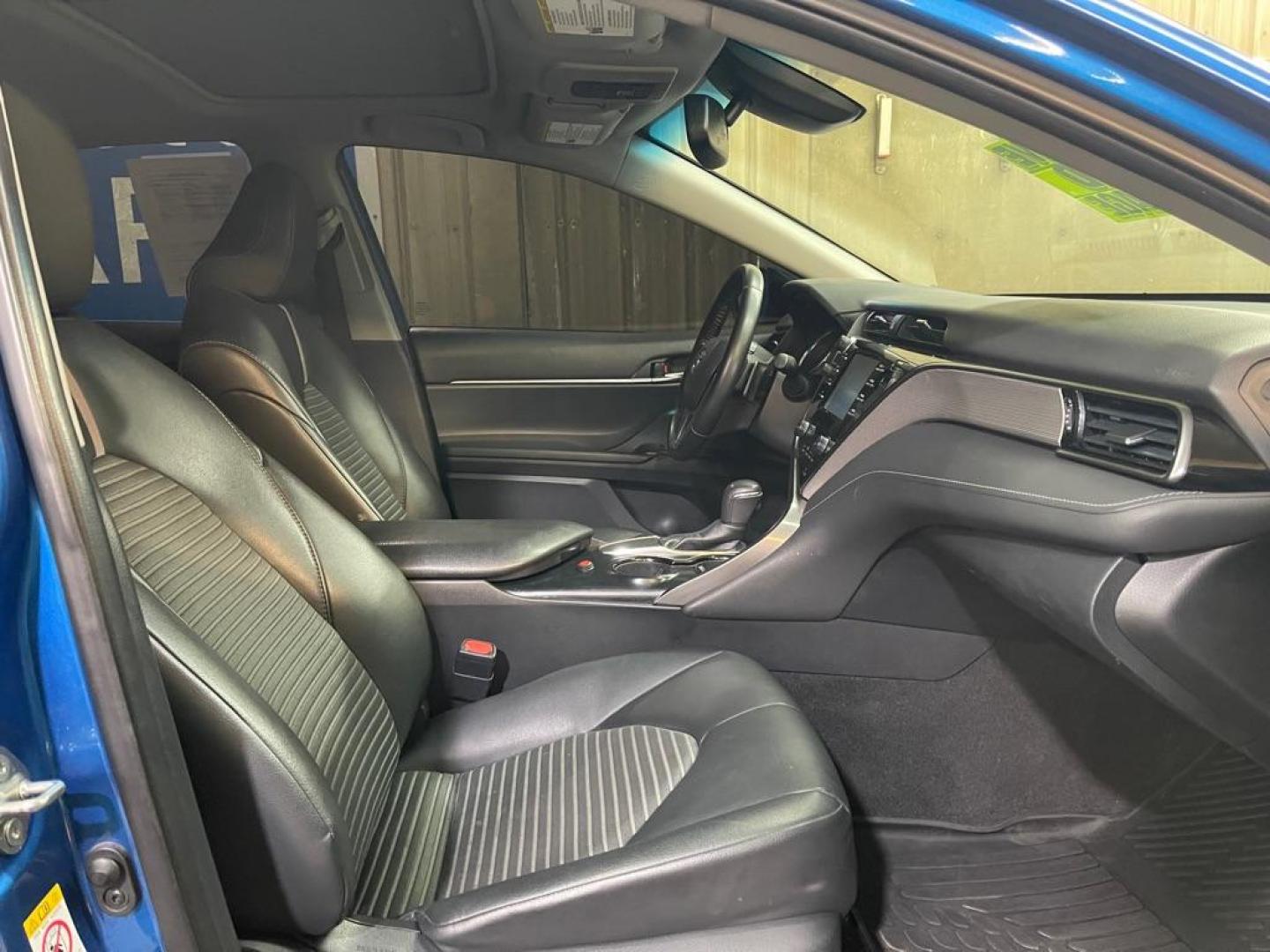 2019 BLUE TOYOTA CAMRY SE (4T1B11HK4KU) with an 2.5L engine, Automatic transmission, located at 2525 S. Cushman, Fairbanks, AK, 99701, (907) 452-5707, 64.824036, -147.712311 - Photo#3