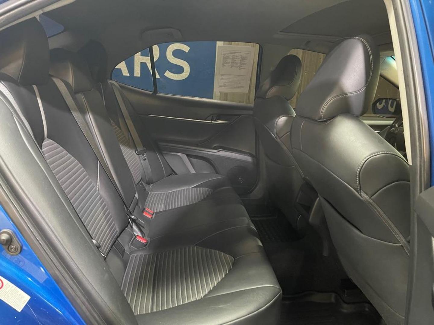2019 BLUE TOYOTA CAMRY SE (4T1B11HK4KU) with an 2.5L engine, Automatic transmission, located at 2525 S. Cushman, Fairbanks, AK, 99701, (907) 452-5707, 64.824036, -147.712311 - Photo#4