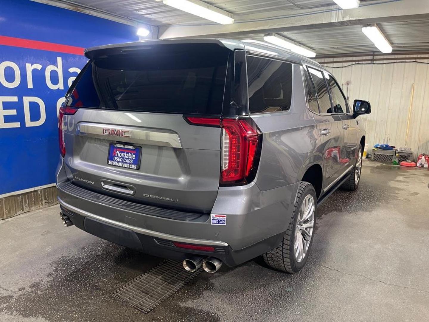 2021 GRAY GMC YUKON DENALI (1GKS2DKL4MR) with an 6.2L engine, Automatic transmission, located at 2525 S. Cushman, Fairbanks, AK, 99701, (907) 452-5707, 64.824036, -147.712311 - Photo#2