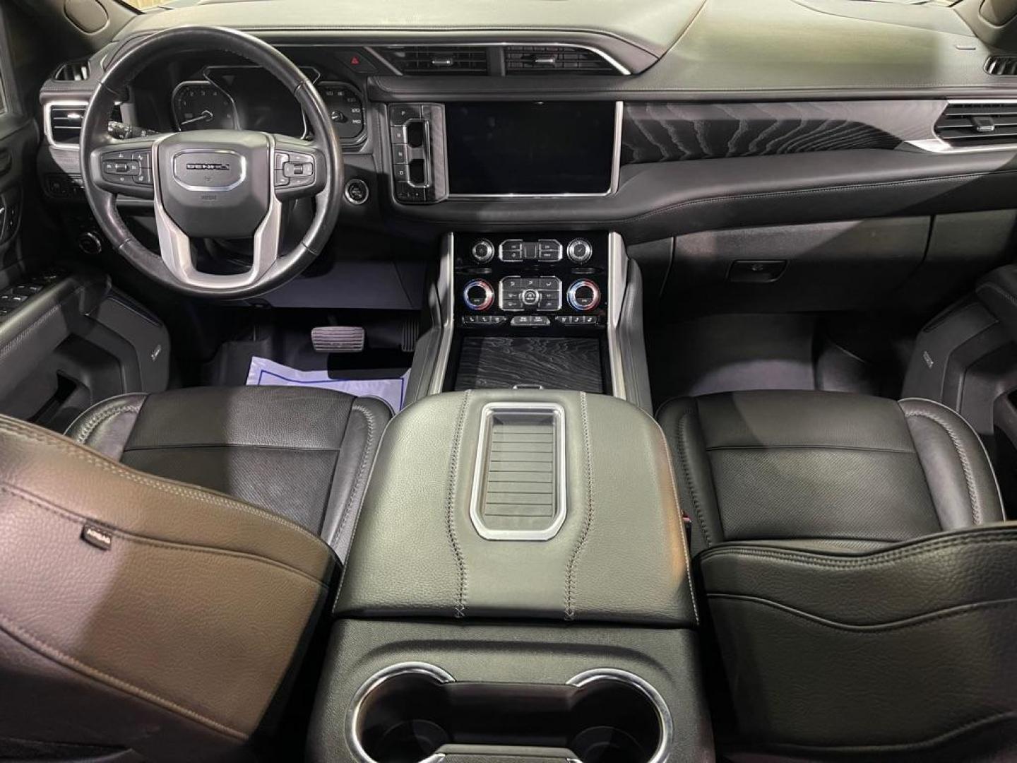 2021 GRAY GMC YUKON DENALI (1GKS2DKL4MR) with an 6.2L engine, Automatic transmission, located at 2525 S. Cushman, Fairbanks, AK, 99701, (907) 452-5707, 64.824036, -147.712311 - Photo#5