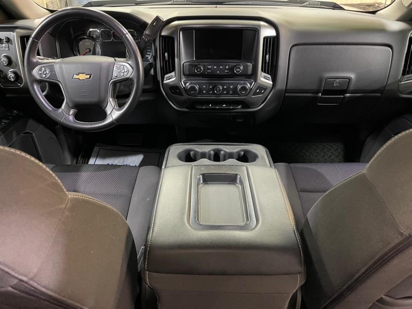 2018 BLUE CHEVROLET SILVERADO 1500 LT (3GCUKREC8JG) with an 5.3L engine, Automatic transmission, located at 2525 S. Cushman, Fairbanks, AK, 99701, (907) 452-5707, 64.824036, -147.712311 - Photo#5