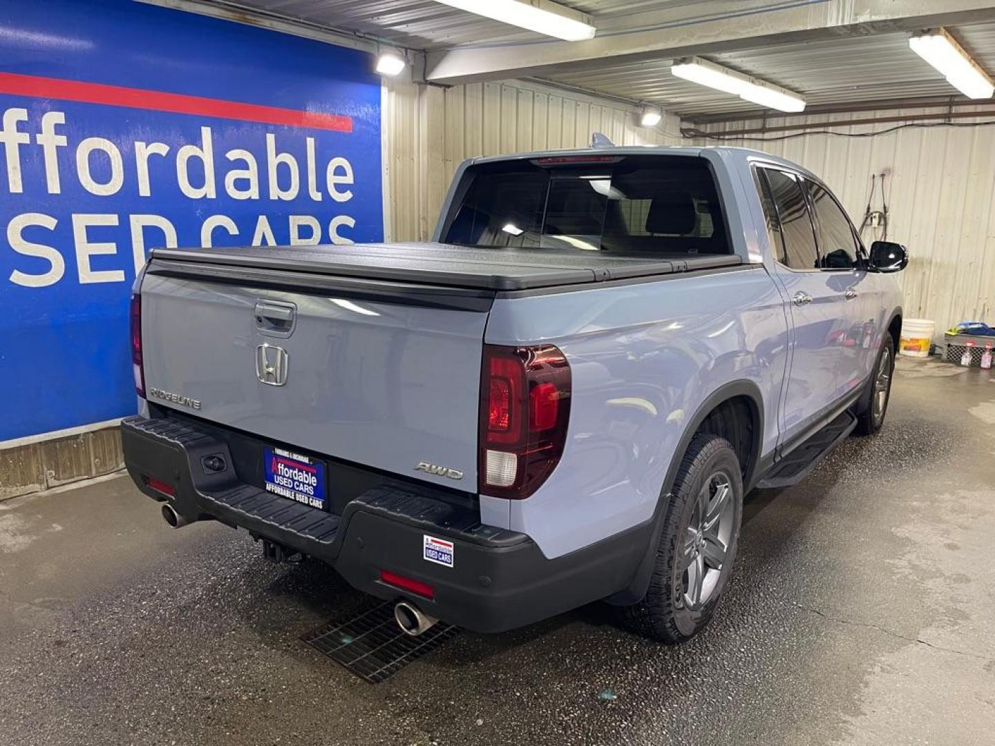 2022 GRAY HONDA RIDGELINE RTL (5FPYK3F75NB) with an 3.5L engine, Automatic transmission, located at 2525 S. Cushman, Fairbanks, AK, 99701, (907) 452-5707, 64.824036, -147.712311 - Photo#2