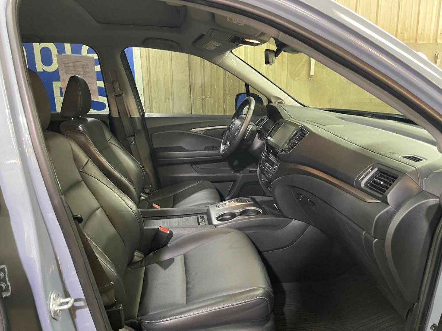 2022 GRAY HONDA RIDGELINE RTL (5FPYK3F75NB) with an 3.5L engine, Automatic transmission, located at 2525 S. Cushman, Fairbanks, AK, 99701, (907) 452-5707, 64.824036, -147.712311 - Photo#3