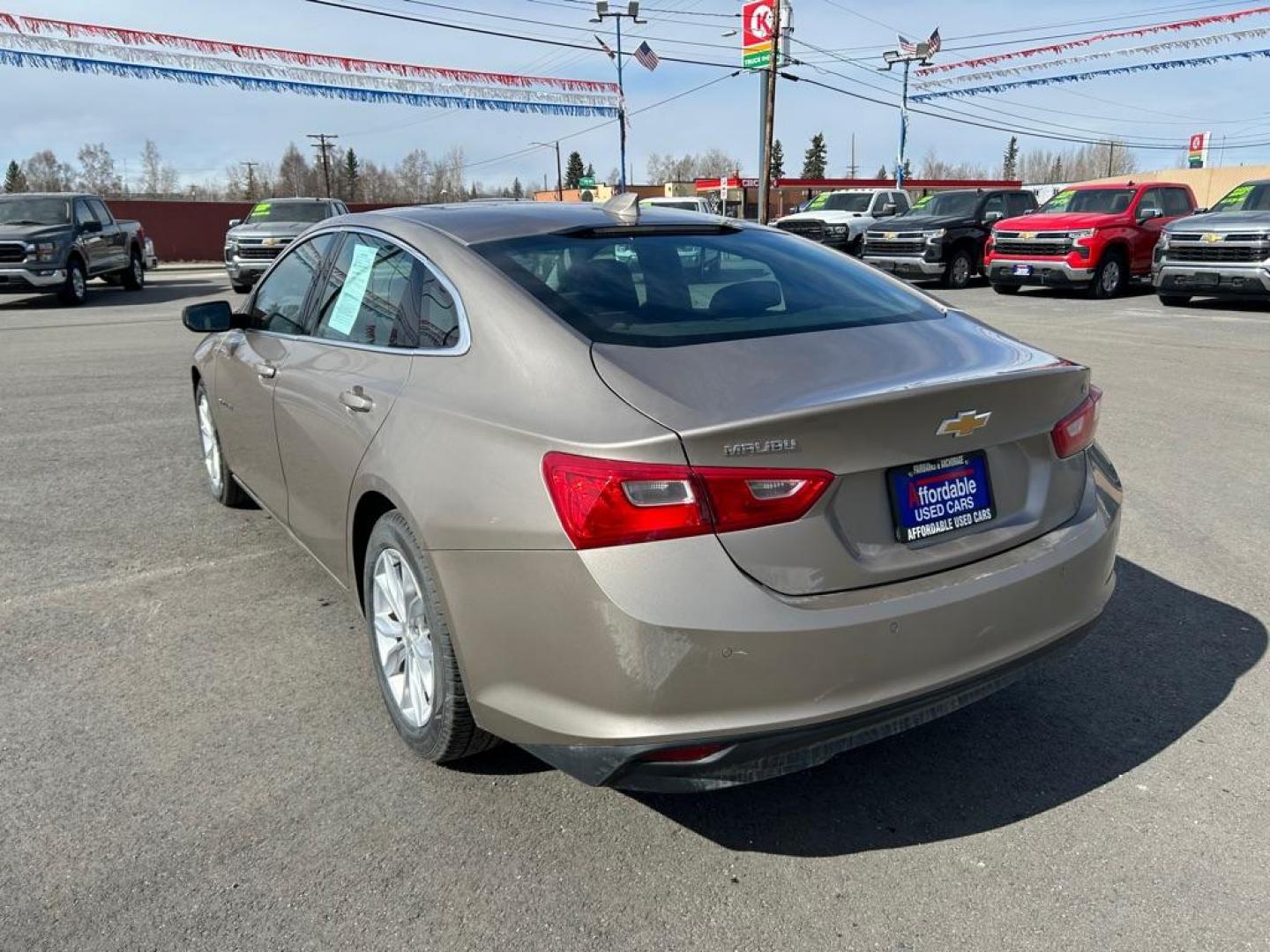 2024 GRAY CHEVROLET MALIBU LT (1G1ZD5ST7RF) with an 1.5L engine, Continuously Variable transmission, located at 2525 S. Cushman, Fairbanks, AK, 99701, (907) 452-5707, 64.824036, -147.712311 - Photo#3