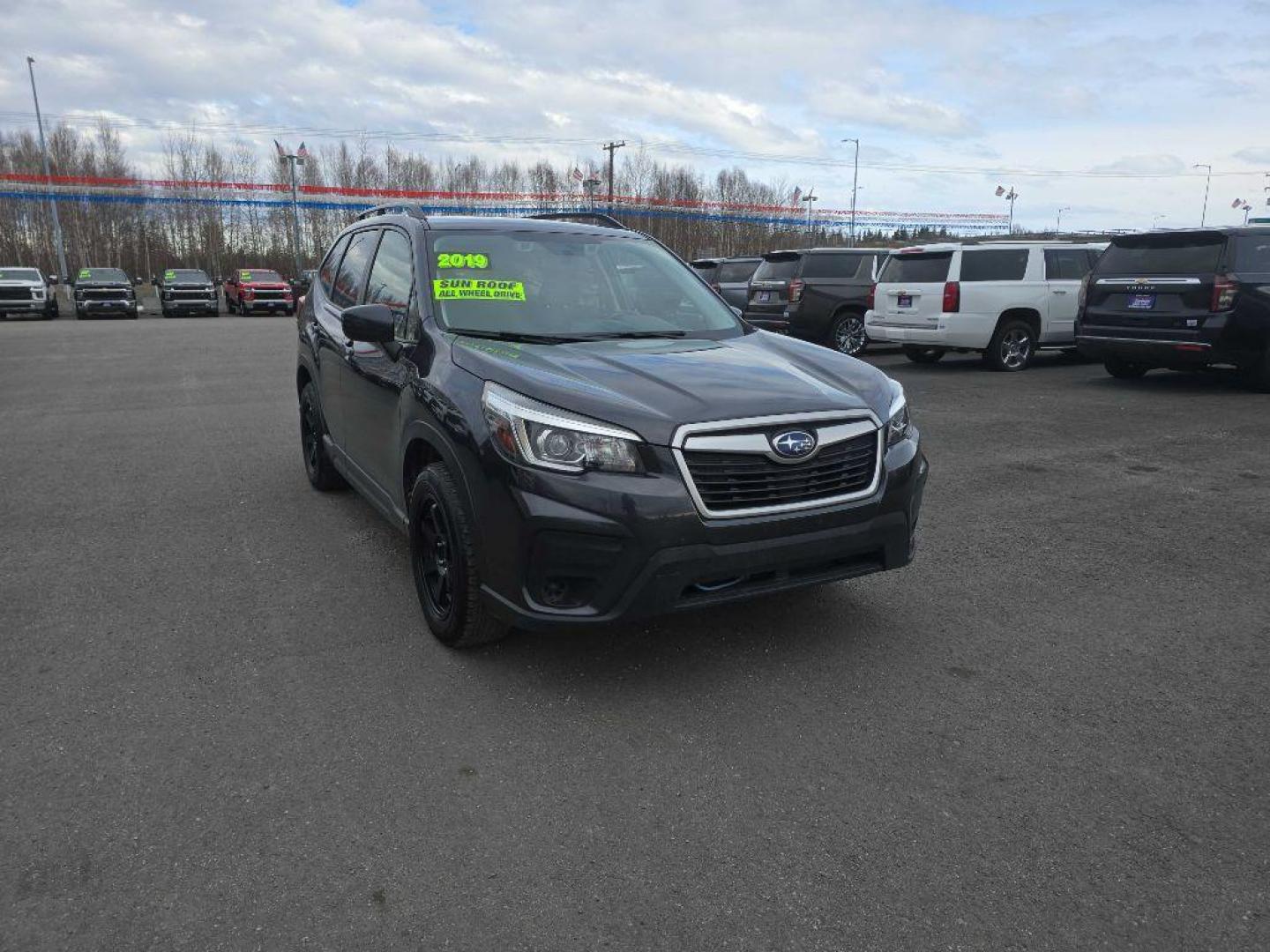 2019 GRAY SUBARU FORESTER PREMIUM (JF2SKAEC0KH) with an 2.5L engine, Continuously Variable transmission, located at 2525 S. Cushman, Fairbanks, AK, 99701, (907) 452-5707, 64.824036, -147.712311 - Photo#0