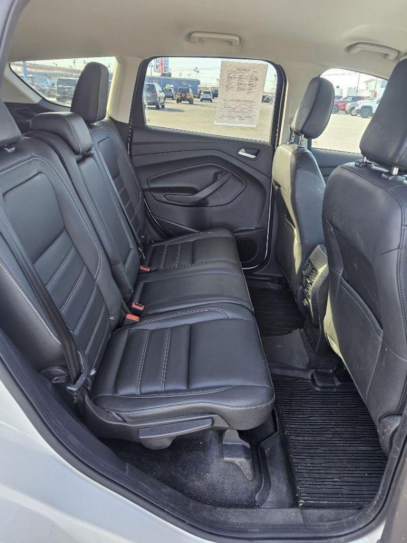 2019 WHITE FORD ESCAPE SEL (1FMCU9HD1KU) with an 1.5L engine, Automatic transmission, located at 2525 S. Cushman, Fairbanks, AK, 99701, (907) 452-5707, 64.824036, -147.712311 - Photo#5