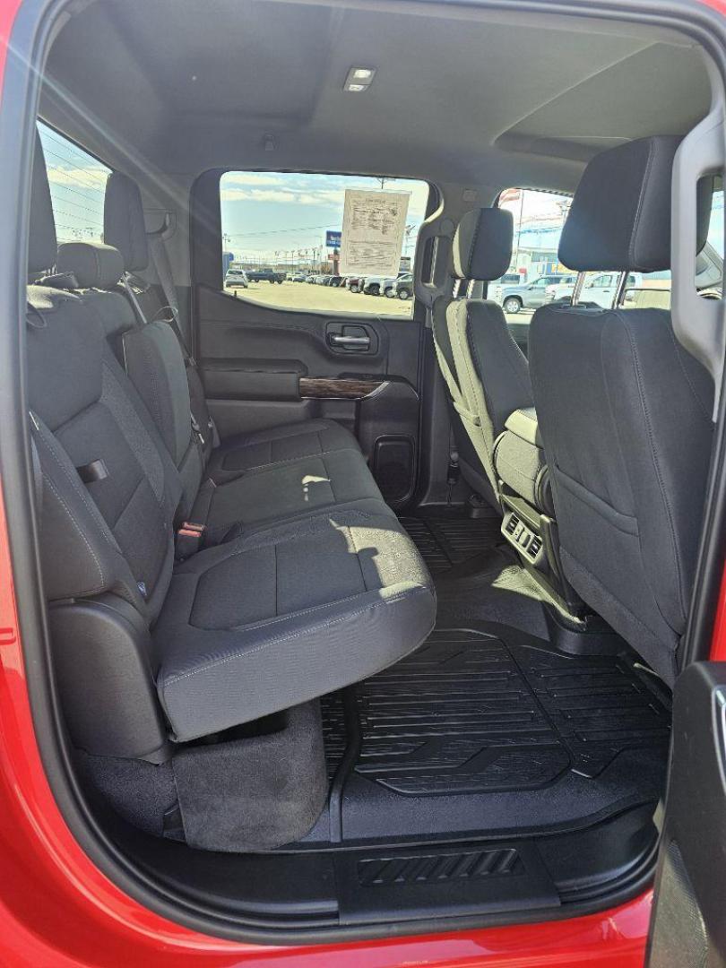 2020 RED GMC SIERRA 1500 ELEVATION (3GTU9CED5LG) with an 5.3L engine, Automatic transmission, located at 2525 S. Cushman, Fairbanks, AK, 99701, (907) 452-5707, 64.824036, -147.712311 - Photo#3