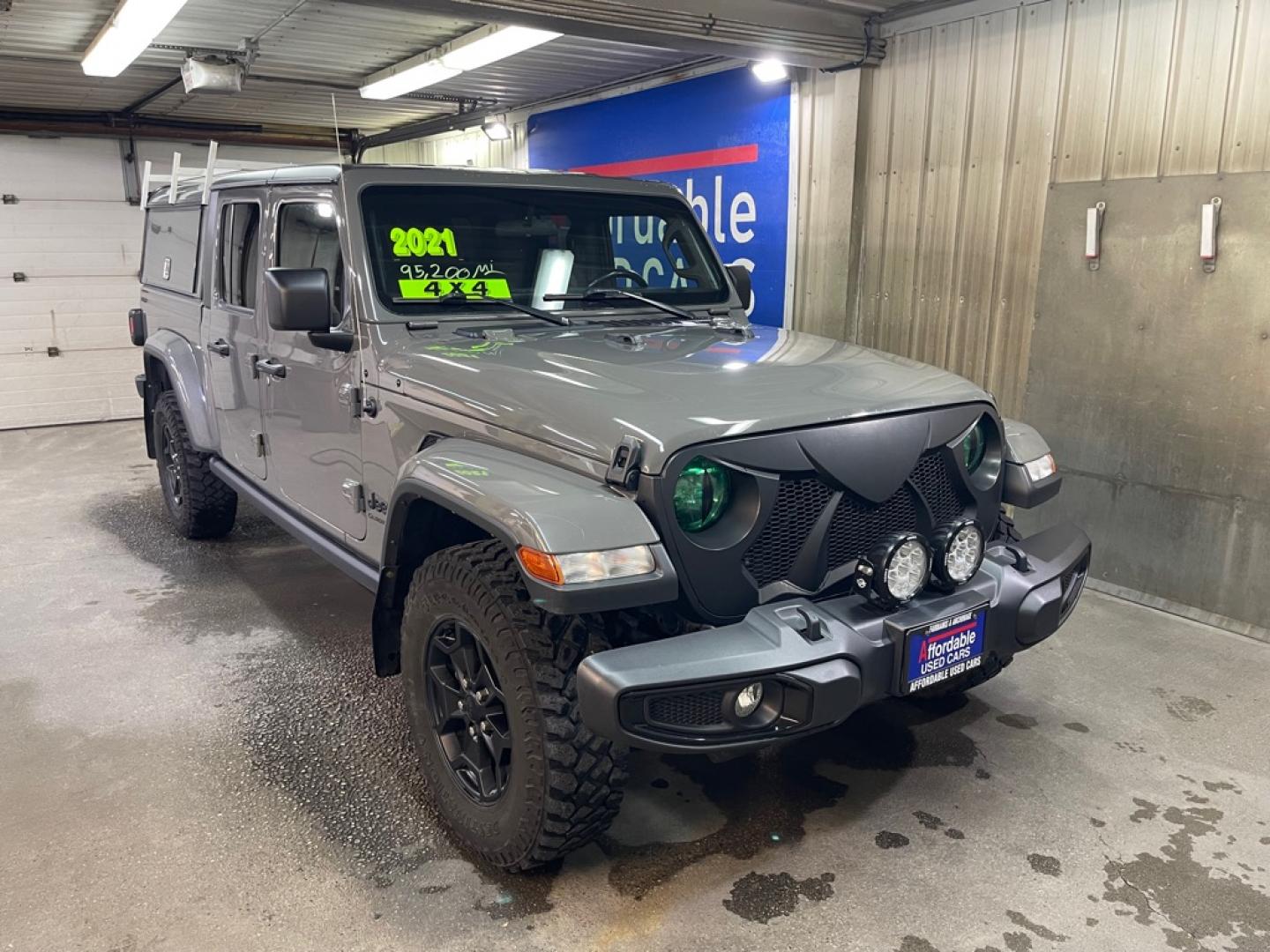 2021 GREEN JEEP GLADIATOR SPORT (1C6HJTAG9ML) with an 3.6L engine, Automatic transmission, located at 2525 S. Cushman, Fairbanks, AK, 99701, (907) 452-5707, 64.824036, -147.712311- Photo#0
