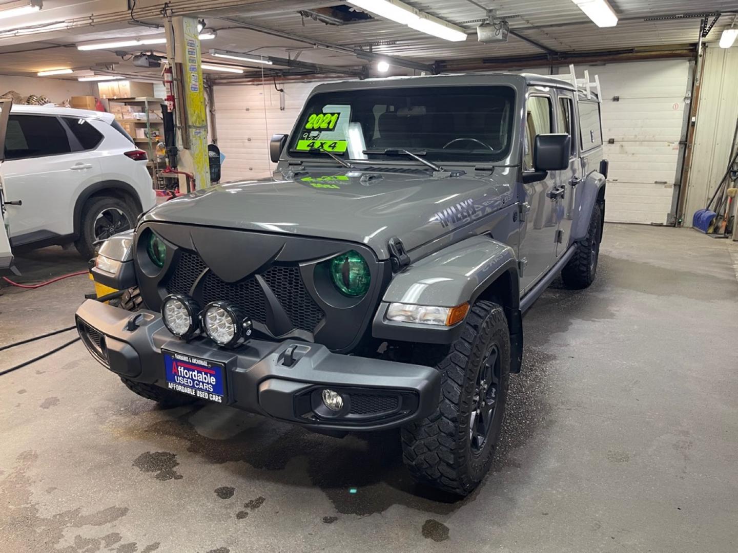 2021 GREEN JEEP GLADIATOR SPORT (1C6HJTAG9ML) with an 3.6L engine, Automatic transmission, located at 2525 S. Cushman, Fairbanks, AK, 99701, (907) 452-5707, 64.824036, -147.712311- Photo#1