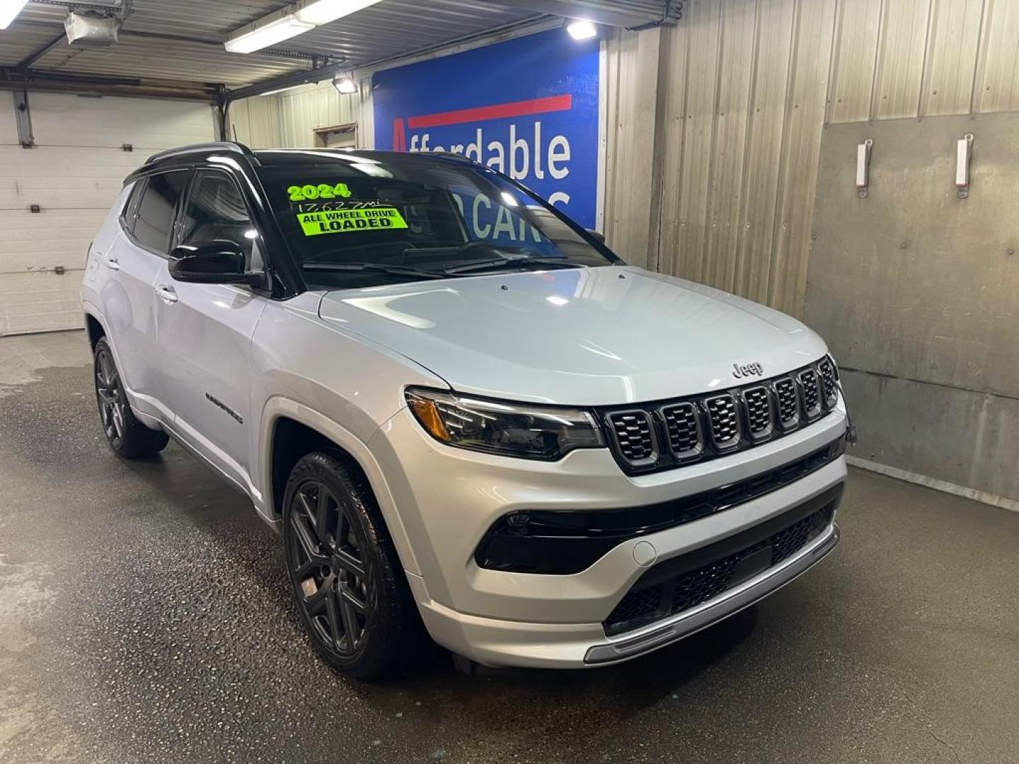 2024 SILVER JEEP COMPASS LIMITED (3C4NJDCN0RT) with an 2.0L engine, Automatic transmission, located at 2525 S. Cushman, Fairbanks, AK, 99701, (907) 452-5707, 64.824036, -147.712311 - Photo#0