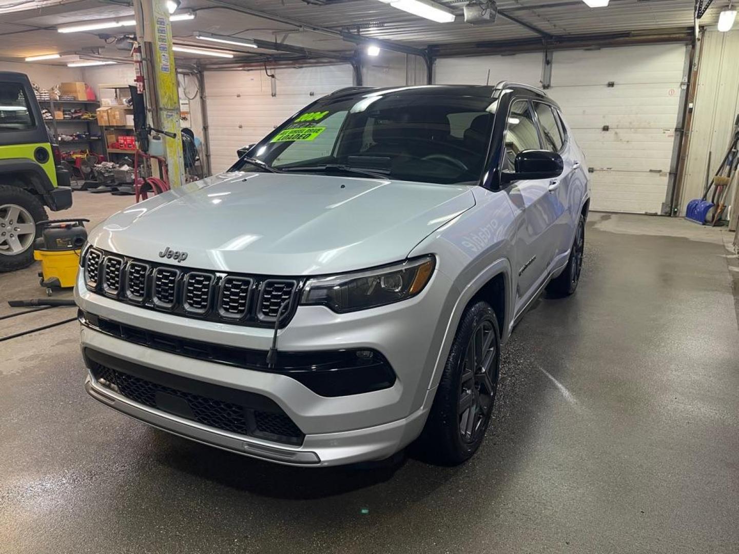 2024 SILVER JEEP COMPASS LIMITED (3C4NJDCN0RT) with an 2.0L engine, Automatic transmission, located at 2525 S. Cushman, Fairbanks, AK, 99701, (907) 452-5707, 64.824036, -147.712311 - Photo#1