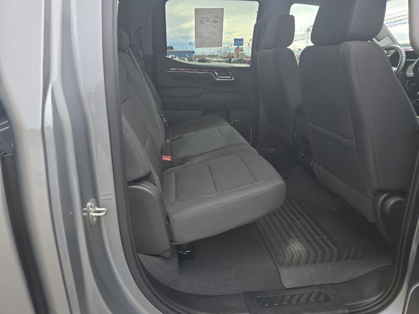 2023 SILVER CHEVROLET SILVERADO 1500 LT (1GCUDDED8PZ) with an 5.3L engine, Automatic transmission, located at 2525 S. Cushman, Fairbanks, AK, 99701, (907) 452-5707, 64.824036, -147.712311 - Photo#0