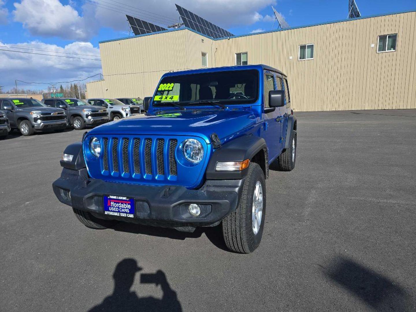 2022 BLUE JEEP WRANGLER UNLIMI SPORT (1C4HJXDG0NW) with an 3.6L engine, Automatic transmission, located at 2525 S. Cushman, Fairbanks, AK, 99701, (907) 452-5707, 64.824036, -147.712311 - Photo#1
