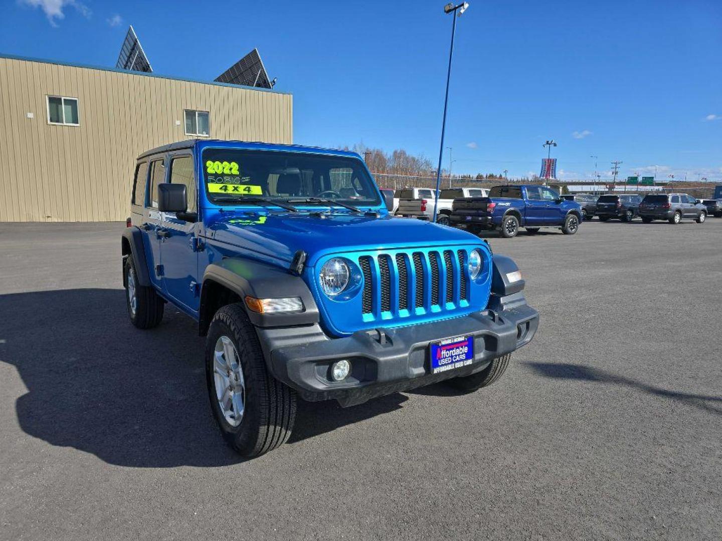 2022 BLUE JEEP WRANGLER UNLIMI SPORT (1C4HJXDG0NW) with an 3.6L engine, Automatic transmission, located at 2525 S. Cushman, Fairbanks, AK, 99701, (907) 452-5707, 64.824036, -147.712311 - Photo#4