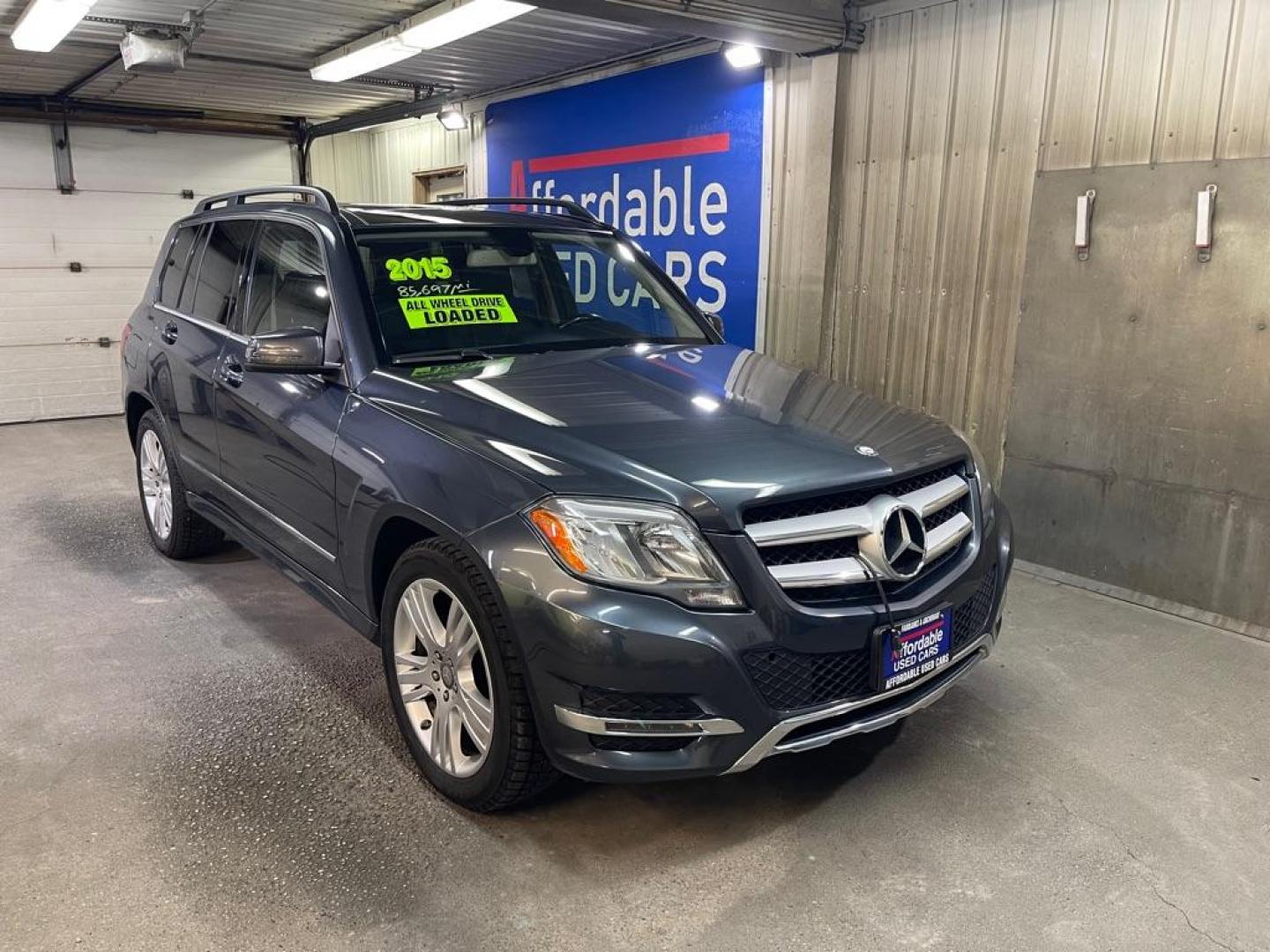 2015 GRAY MERCEDES-BENZ GLK 350 4MATIC (WDCGG8JB5FG) with an 3.5L engine, Automatic transmission, located at 2525 S. Cushman, Fairbanks, AK, 99701, (907) 452-5707, 64.824036, -147.712311 - Photo#0