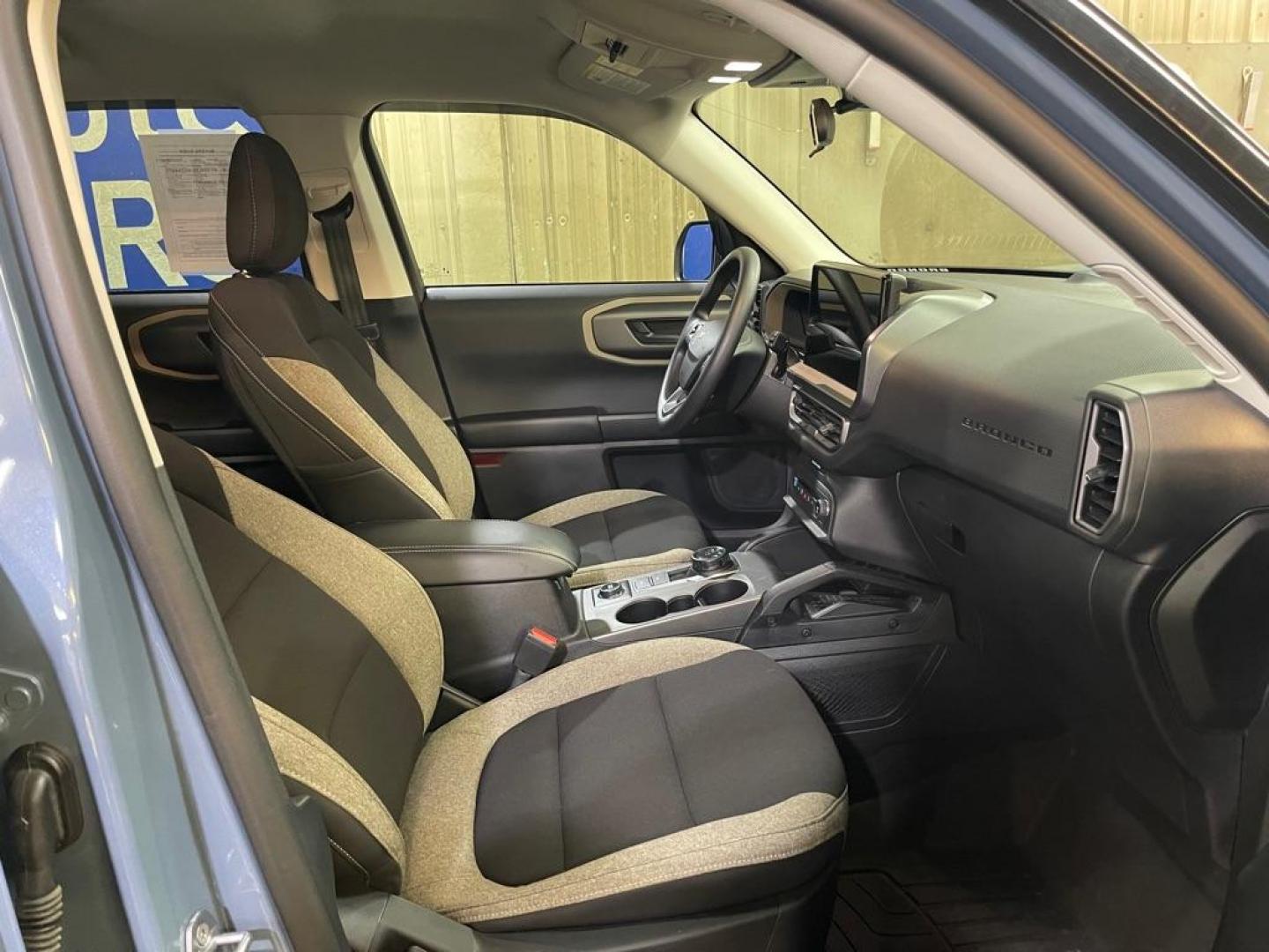 2025 BLUE FORD BRONCO SPORT BIG BEND (3FMCR9BN8SR) with an 1.5L engine, Automatic transmission, located at 2525 S. Cushman, Fairbanks, AK, 99701, (907) 452-5707, 64.824036, -147.712311 - Photo#3