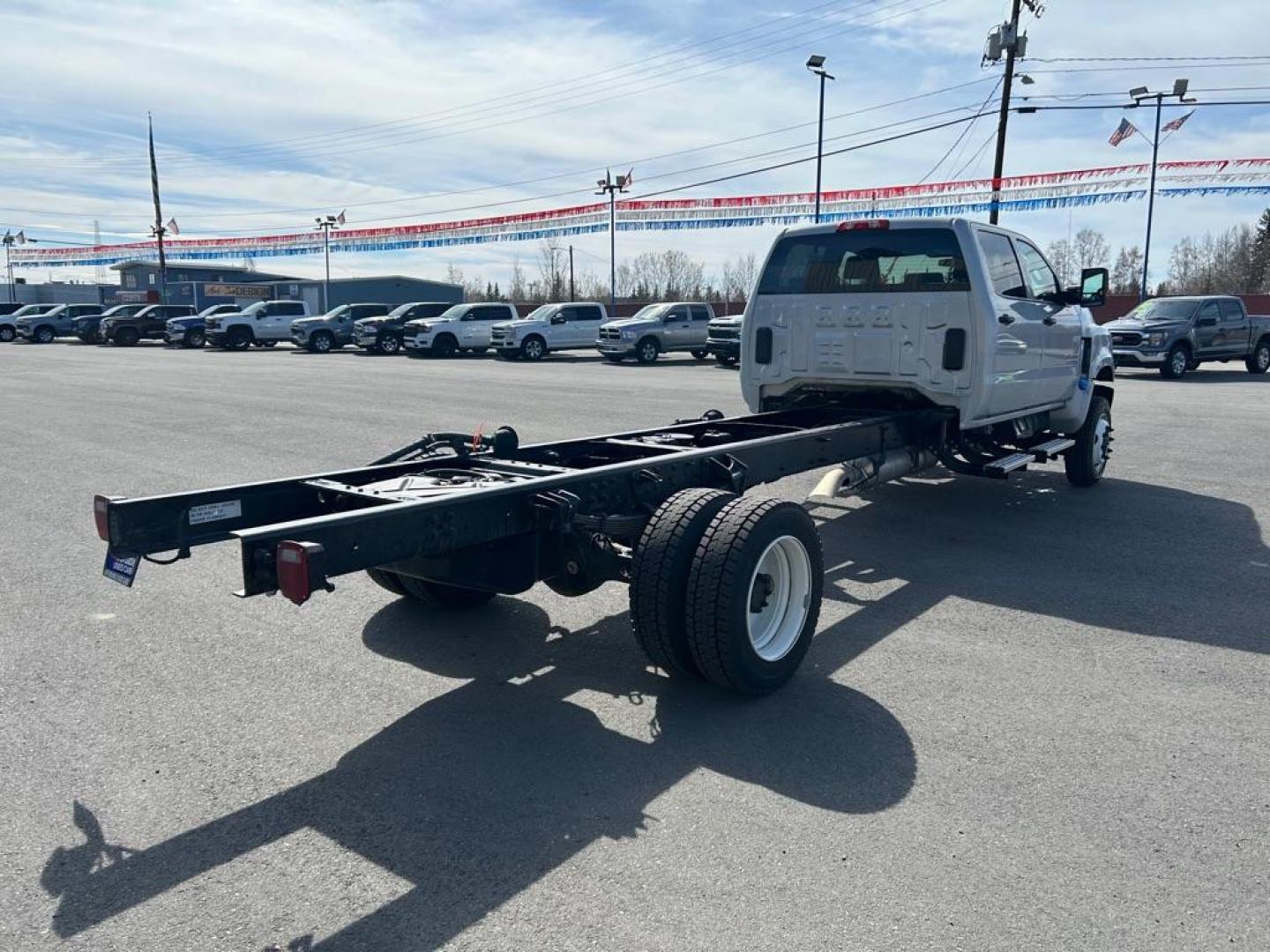 2024 SILVER CHEVROLET SILVERADO MEDIU 5500 (1HTKJPVK5RH) with an 6.6L engine, Automatic transmission, located at 2525 S. Cushman, Fairbanks, AK, 99701, (907) 452-5707, 64.824036, -147.712311 - Photo#2