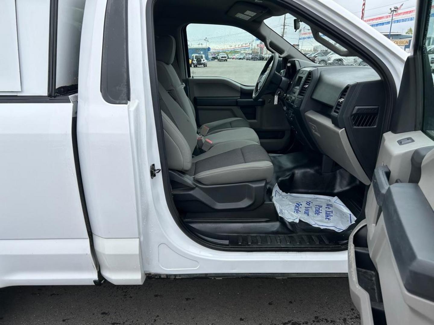 2018 WHITE FORD F150 (1FTMF1EBXJK) with an 3.3L engine, Automatic transmission, located at 2525 S. Cushman, Fairbanks, AK, 99701, (907) 452-5707, 64.824036, -147.712311 - Photo#4