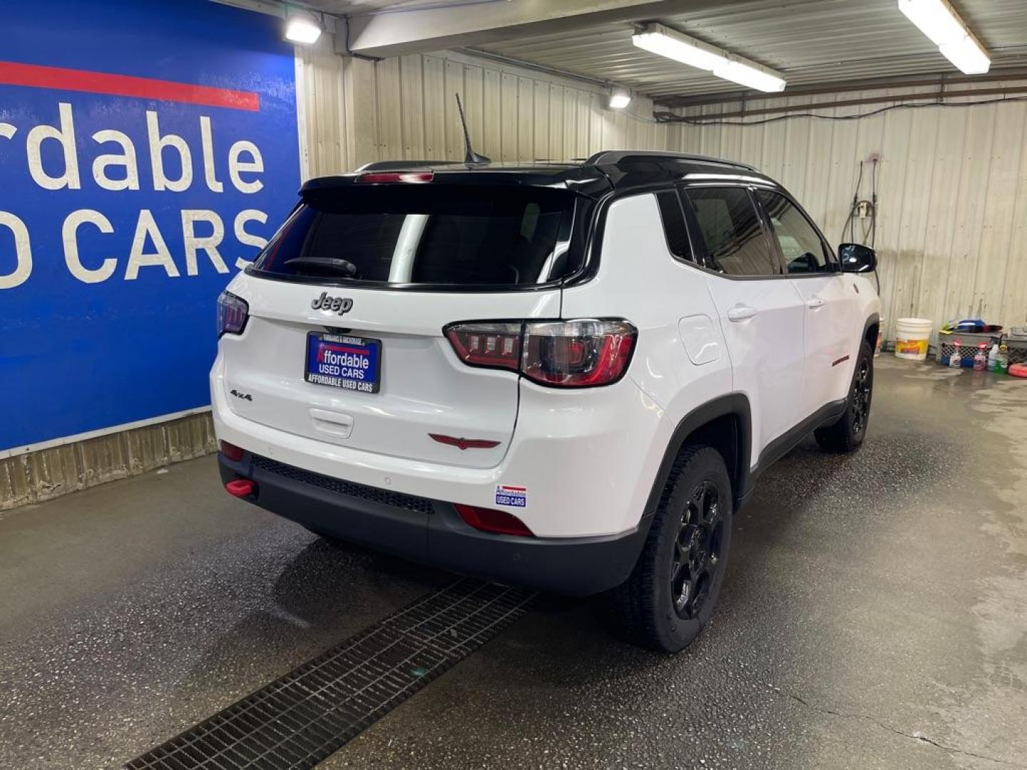2023 WHITE JEEP COMPASS TRAILHAWK (3C4NJDDN3PT) with an 2.0L engine, Automatic transmission, located at 2525 S. Cushman, Fairbanks, AK, 99701, (907) 452-5707, 64.824036, -147.712311 - Photo#2