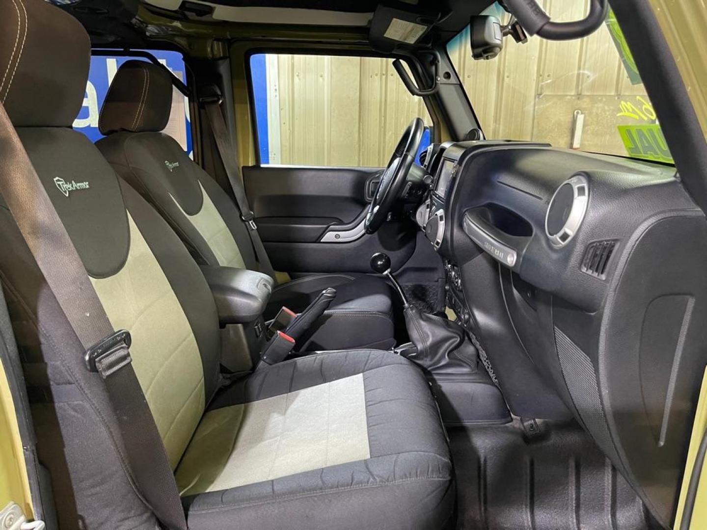 2013 GREEN JEEP WRANGLER UNLIMI RUBICON (1C4BJWFG3DL) with an 3.6L engine, Automatic transmission, located at 2525 S. Cushman, Fairbanks, AK, 99701, (907) 452-5707, 64.824036, -147.712311 - Photo#3