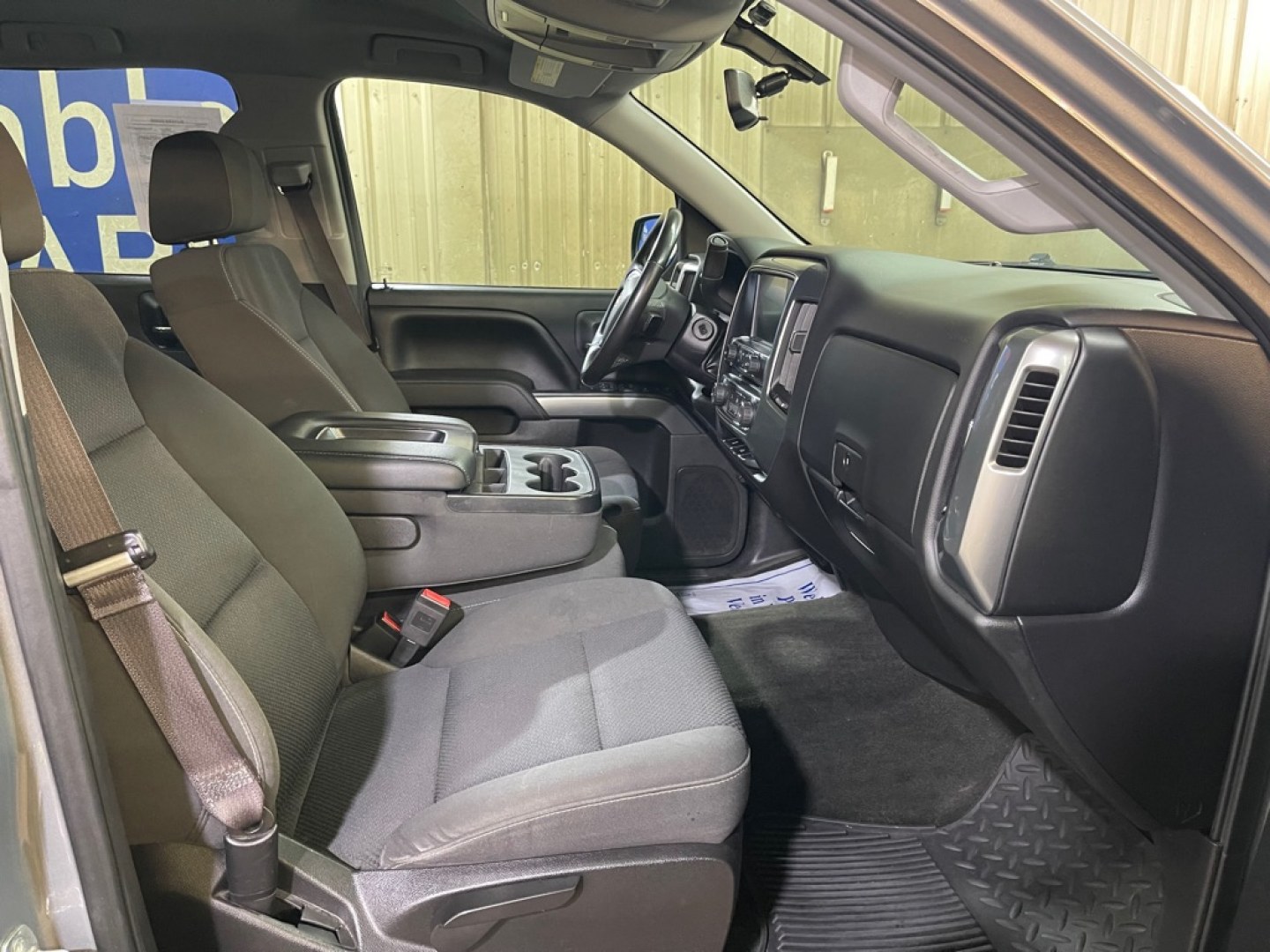 2017 SILVER CHEVROLET SILVERADO 1500 LT (3GCUKREC3HG) with an 5.3L engine, Automatic transmission, located at 2525 S. Cushman, Fairbanks, AK, 99701, (907) 452-5707, 64.824036, -147.712311- Photo#3