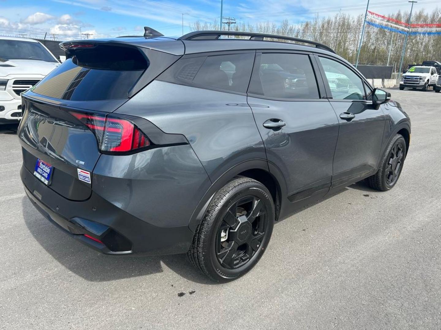2026 GRAY KIA SPORTAGE EX (KNDPVDDG6T7) with an 1.6L engine, Automatic transmission, located at 2525 S. Cushman, Fairbanks, AK, 99701, (907) 452-5707, 64.824036, -147.712311 - Photo#2