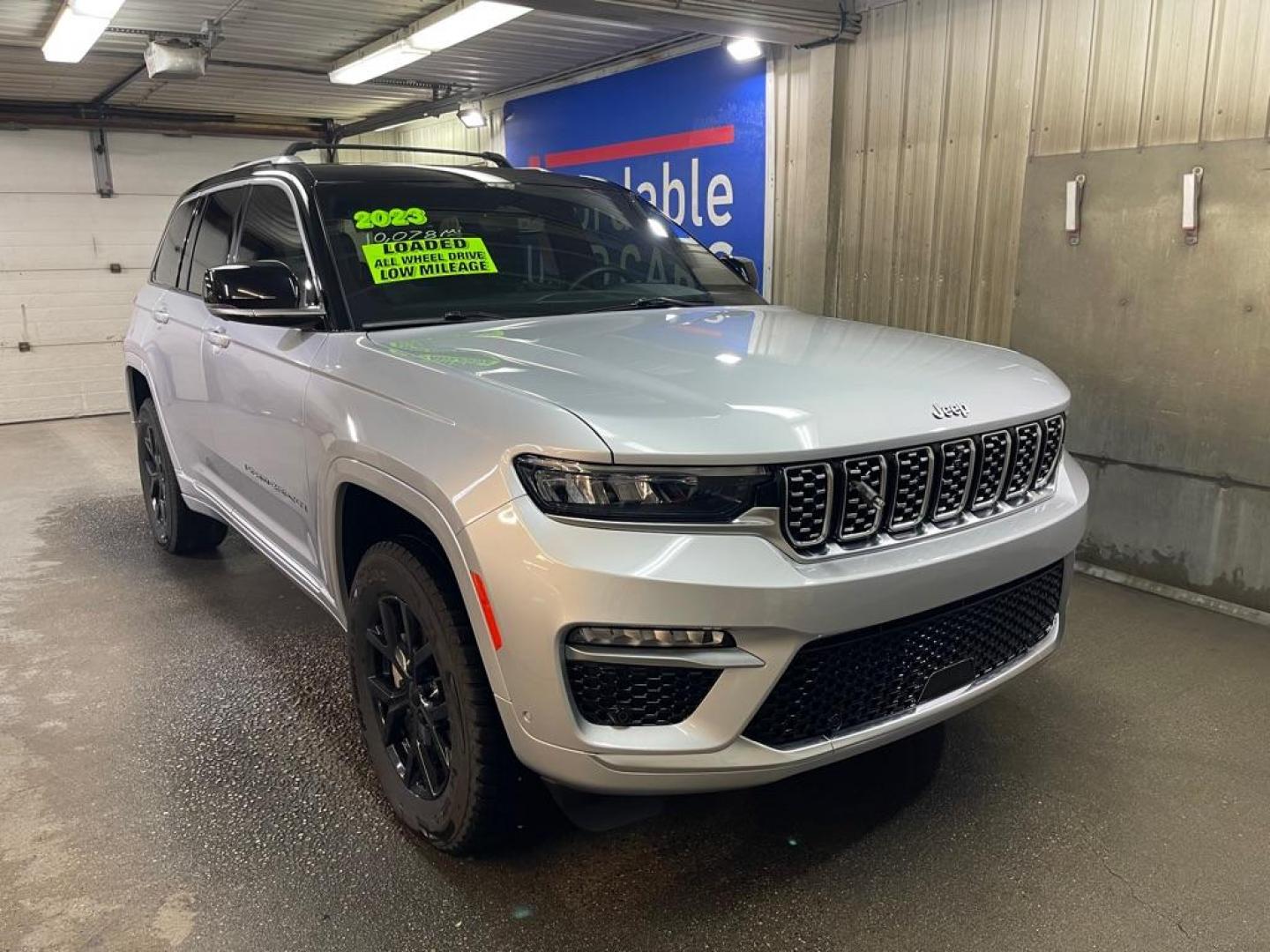 2023 SILVER JEEP GRAND CHEROKEE SUMMIT (1C4RJHEG6P8) with an 3.6L engine, Automatic transmission, located at 2525 S. Cushman, Fairbanks, AK, 99701, (907) 452-5707, 64.824036, -147.712311 - Photo#0