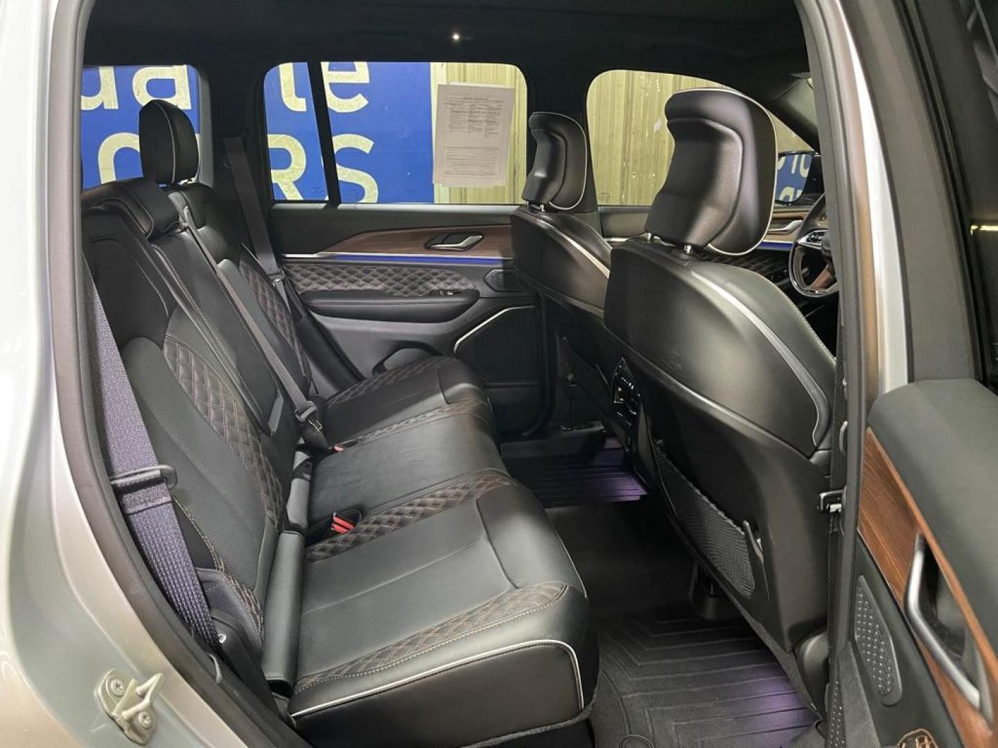 2023 SILVER JEEP GRAND CHEROKEE SUMMIT (1C4RJHEG6P8) with an 3.6L engine, Automatic transmission, located at 2525 S. Cushman, Fairbanks, AK, 99701, (907) 452-5707, 64.824036, -147.712311 - Photo#4