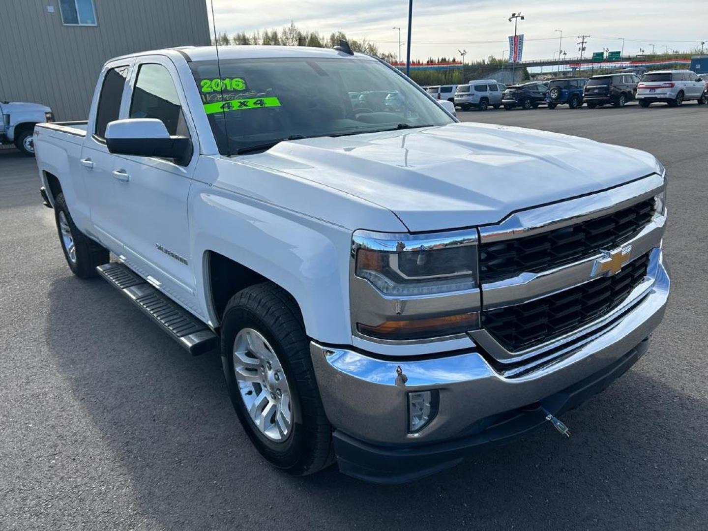 2016 WHITE CHEVROLET SILVERADO 1500 LT (1GCVKREC4GZ) with an 5.3L engine, Automatic transmission, located at 2525 S. Cushman, Fairbanks, AK, 99701, (907) 452-5707, 64.824036, -147.712311 - Photo#0