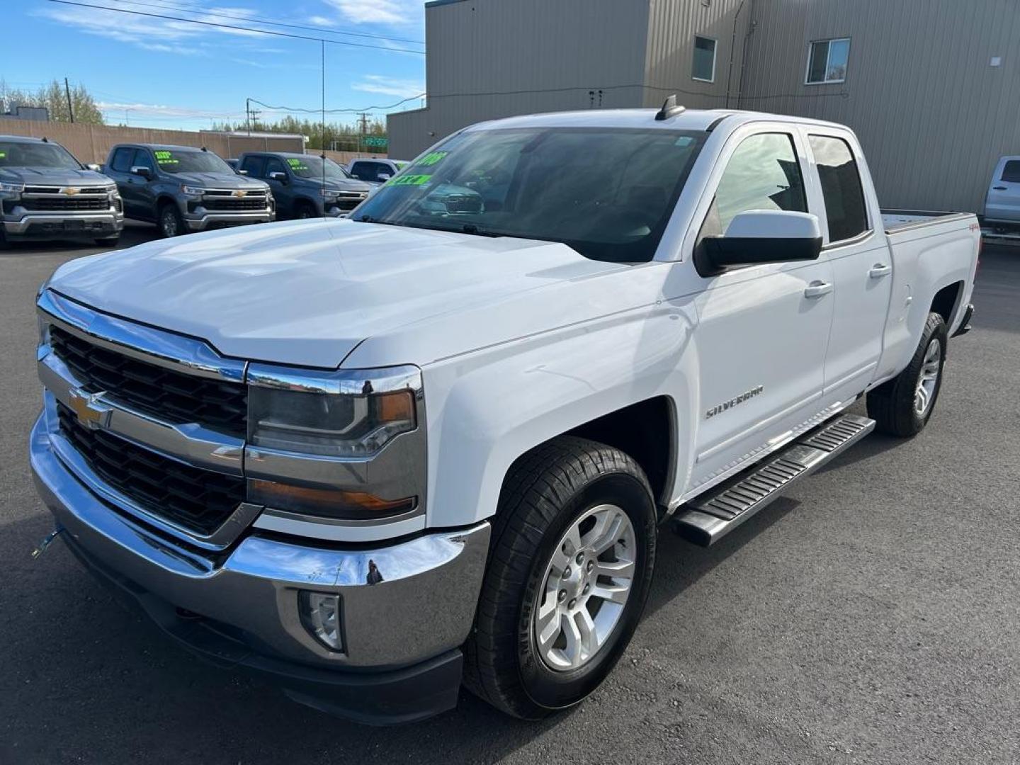 2016 WHITE CHEVROLET SILVERADO 1500 LT (1GCVKREC4GZ) with an 5.3L engine, Automatic transmission, located at 2525 S. Cushman, Fairbanks, AK, 99701, (907) 452-5707, 64.824036, -147.712311 - Photo#1