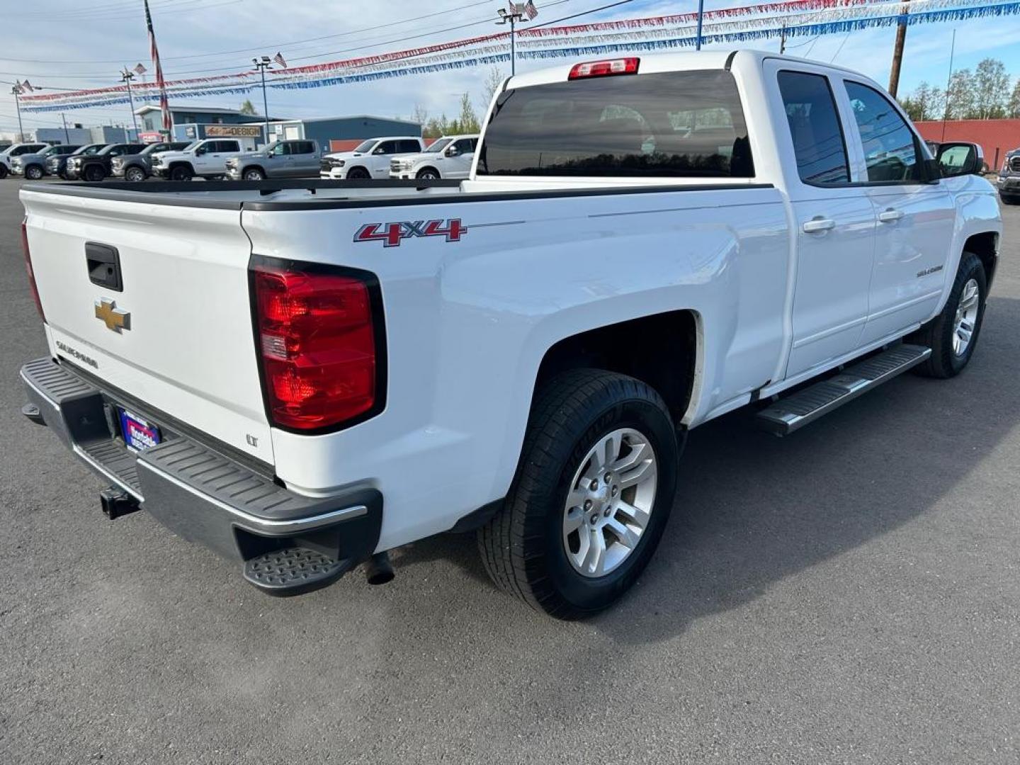 2016 WHITE CHEVROLET SILVERADO 1500 LT (1GCVKREC4GZ) with an 5.3L engine, Automatic transmission, located at 2525 S. Cushman, Fairbanks, AK, 99701, (907) 452-5707, 64.824036, -147.712311 - Photo#2