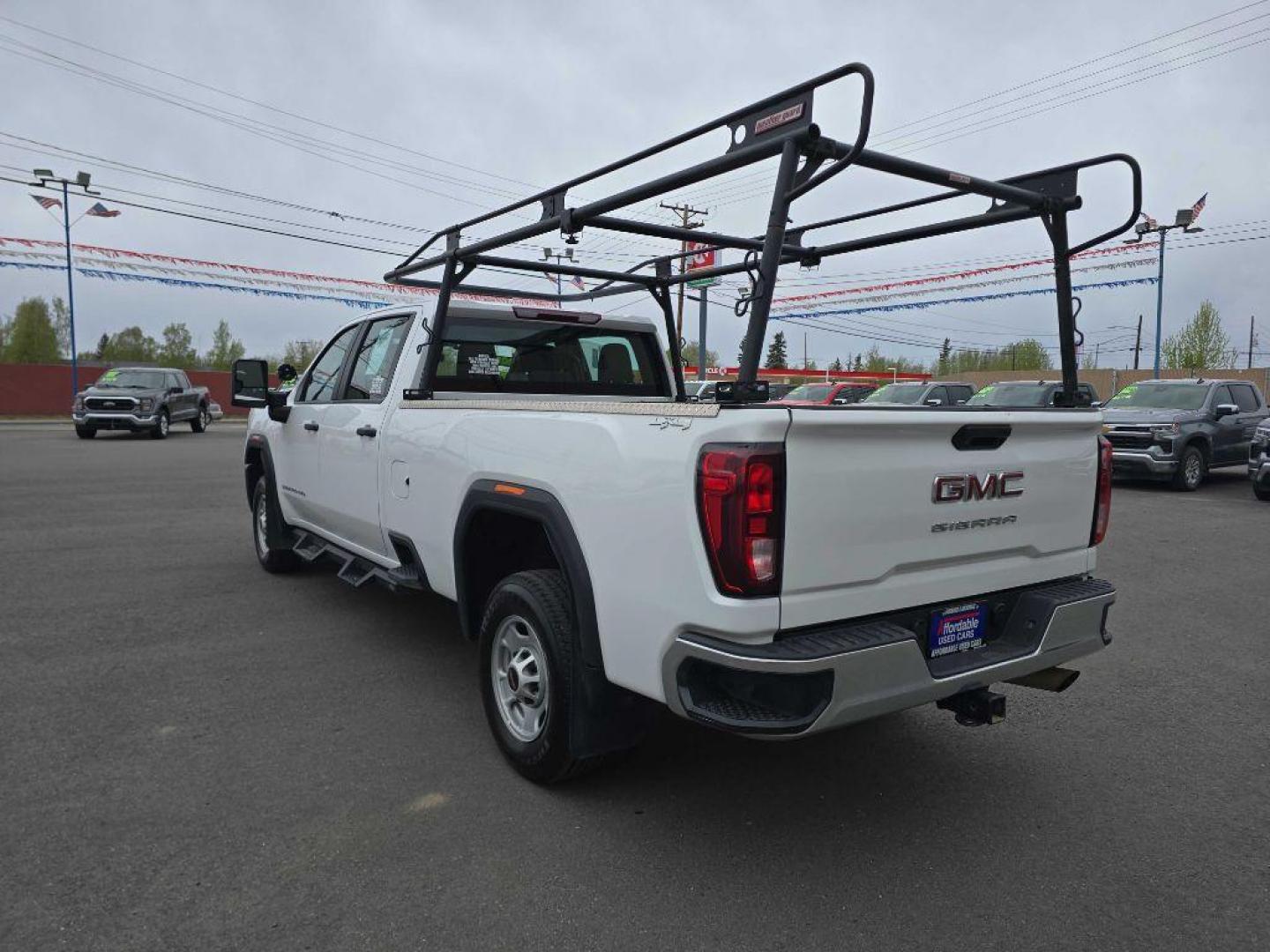 2024 WHITE GMC SIERRA 2500 HEAVY DUTY (1GT49LE78RF) with an 6.6L engine, Automatic transmission, located at 2525 S. Cushman, Fairbanks, AK, 99701, (907) 452-5707, 64.824036, -147.712311 - Photo#2