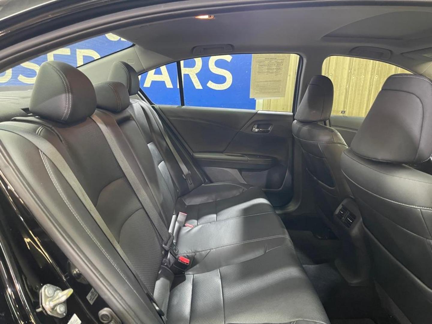 2017 BLACK HONDA ACCORD EXL (1HGCR2F80HA) with an 2.4L engine, Continuously Variable transmission, located at 2525 S. Cushman, Fairbanks, AK, 99701, (907) 452-5707, 64.824036, -147.712311 - Photo#4