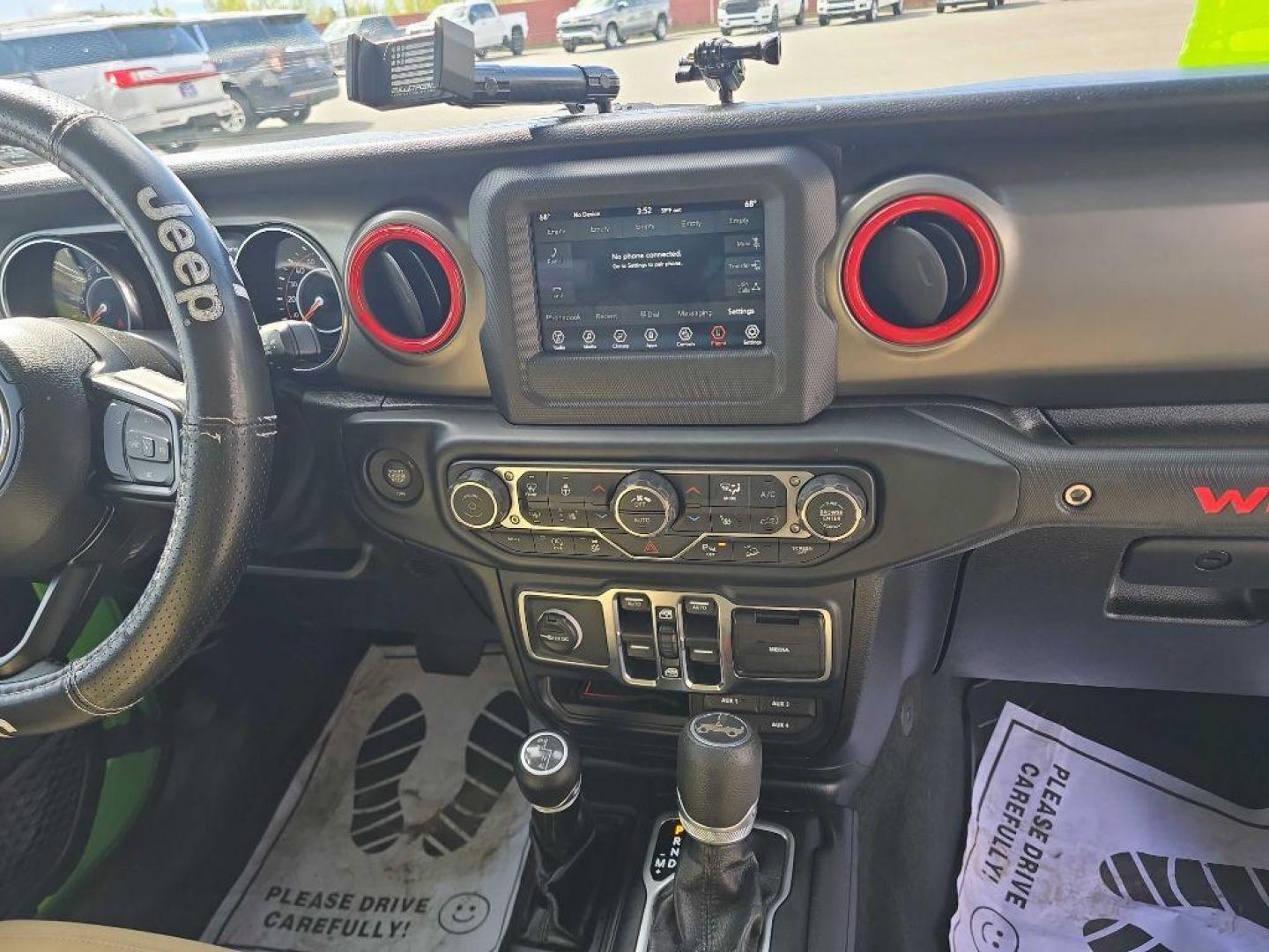 2019 GREEN JEEP WRANGLER UNLIMI SPORT (1C4HJXDG3KW) with an 3.6L engine, Automatic transmission, located at 2525 S. Cushman, Fairbanks, AK, 99701, (907) 452-5707, 64.824036, -147.712311 - Photo#5