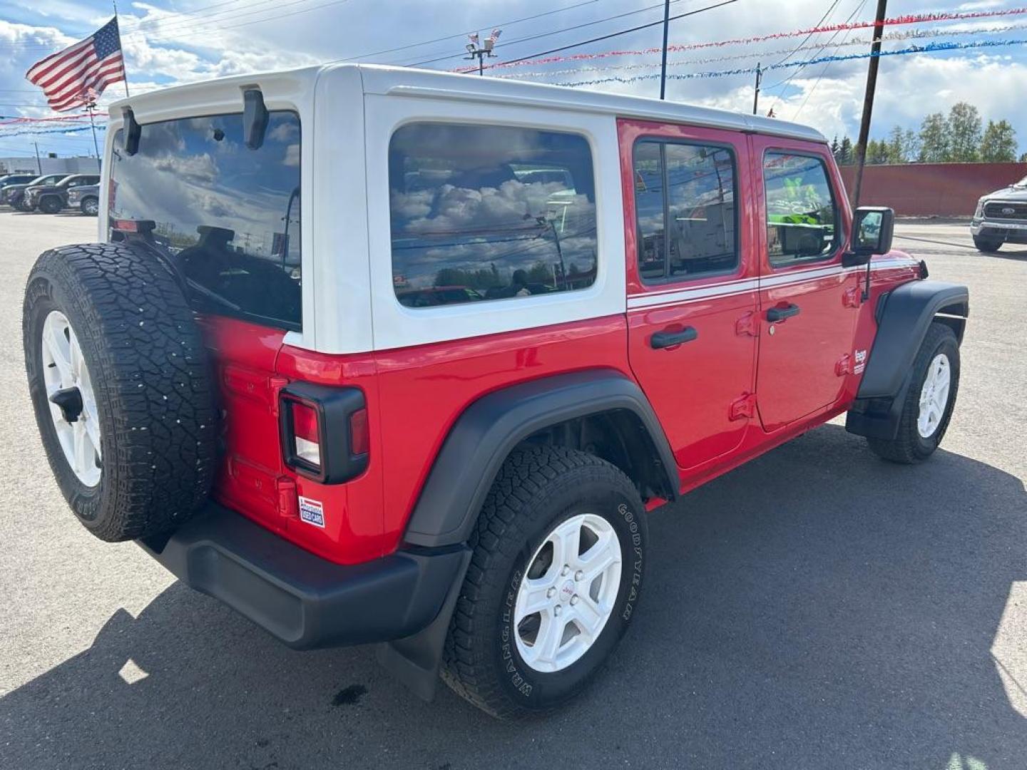 2021 RED JEEP WRANGLER UNLIMI SPORT (1C4HJXDNXMW) with an 2.0L engine, Automatic transmission, located at 2525 S. Cushman, Fairbanks, AK, 99701, (907) 452-5707, 64.824036, -147.712311 - Photo#2