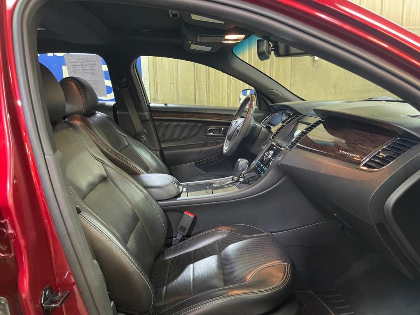 2018 MAROON FORD TAURUS LIMITED (1FAHP2J81JG) with an 3.5L engine, Automatic transmission, located at 2525 S. Cushman, Fairbanks, AK, 99701, (907) 452-5707, 64.824036, -147.712311 - Photo#3